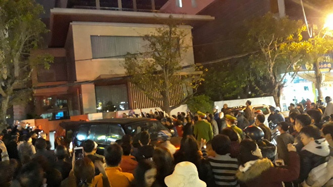 Trục xuất Vũ nhôm ảnh 2 Truc xuat Vu nhom anh 2