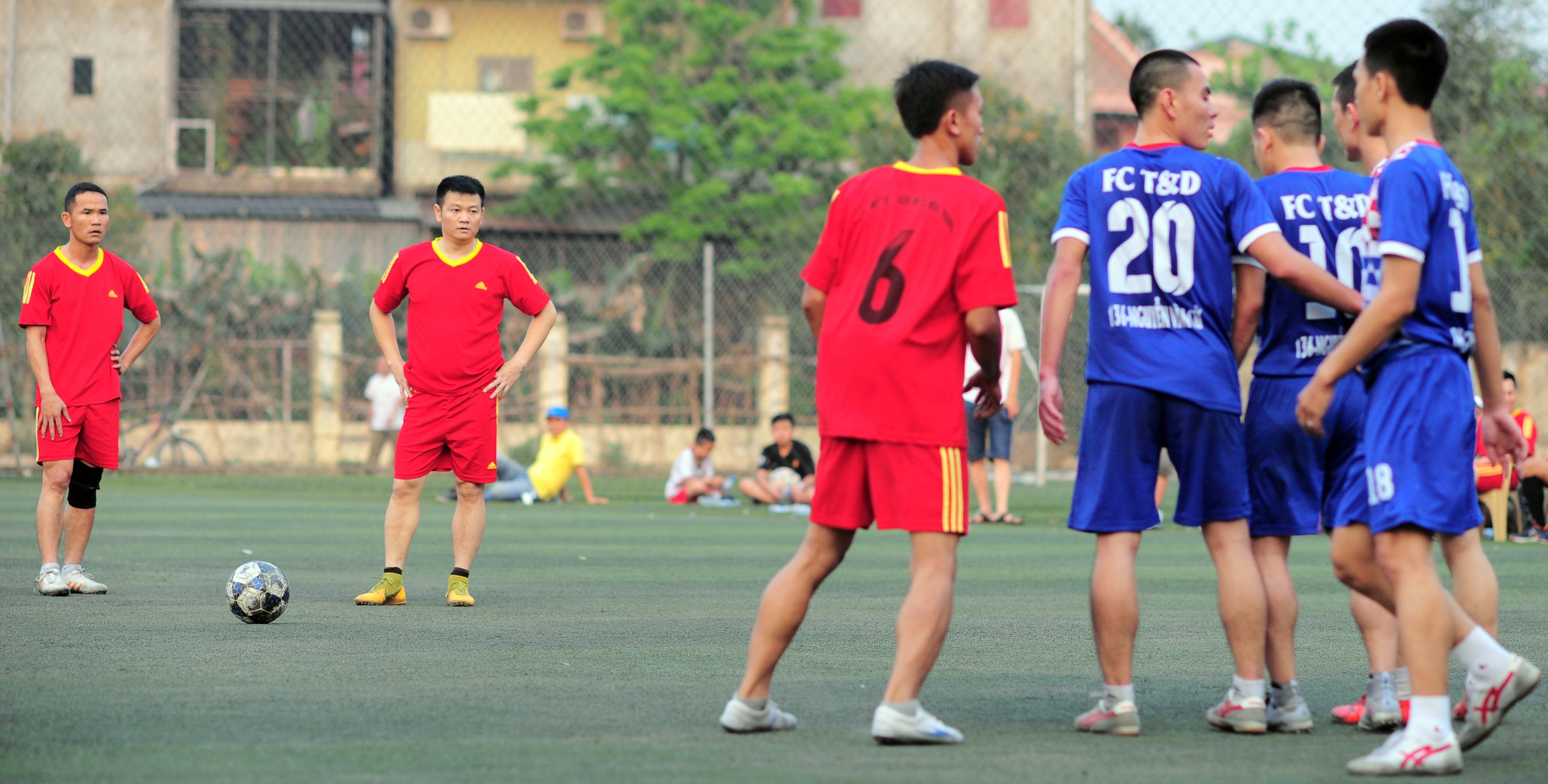 Van Quyen chan thuong anh 7