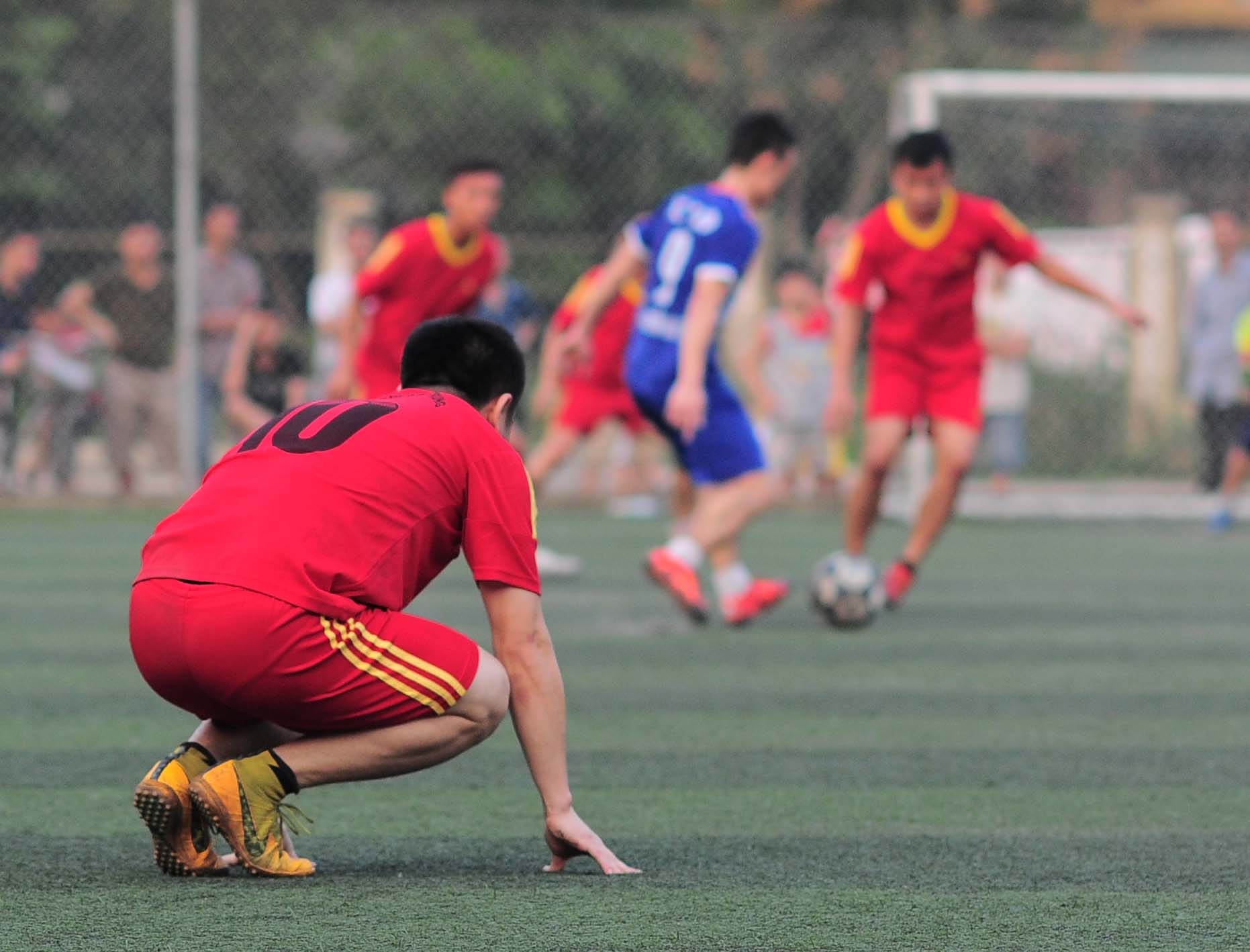 Van Quyen chan thuong anh 11