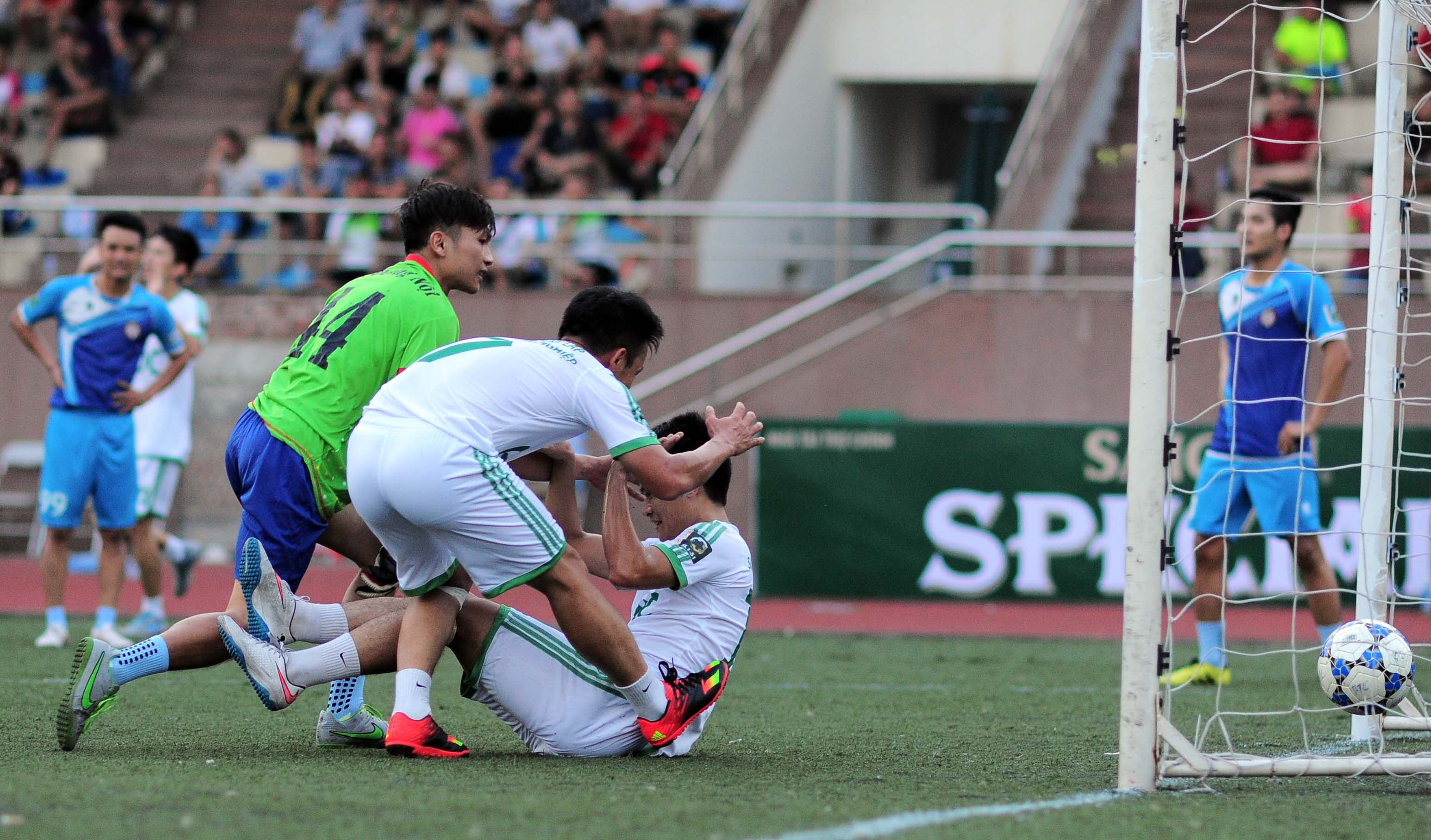 Văn Quyết chơi bóng đá phong trào ảnh 9 Van Quyet choi bong da phong trao anh 9