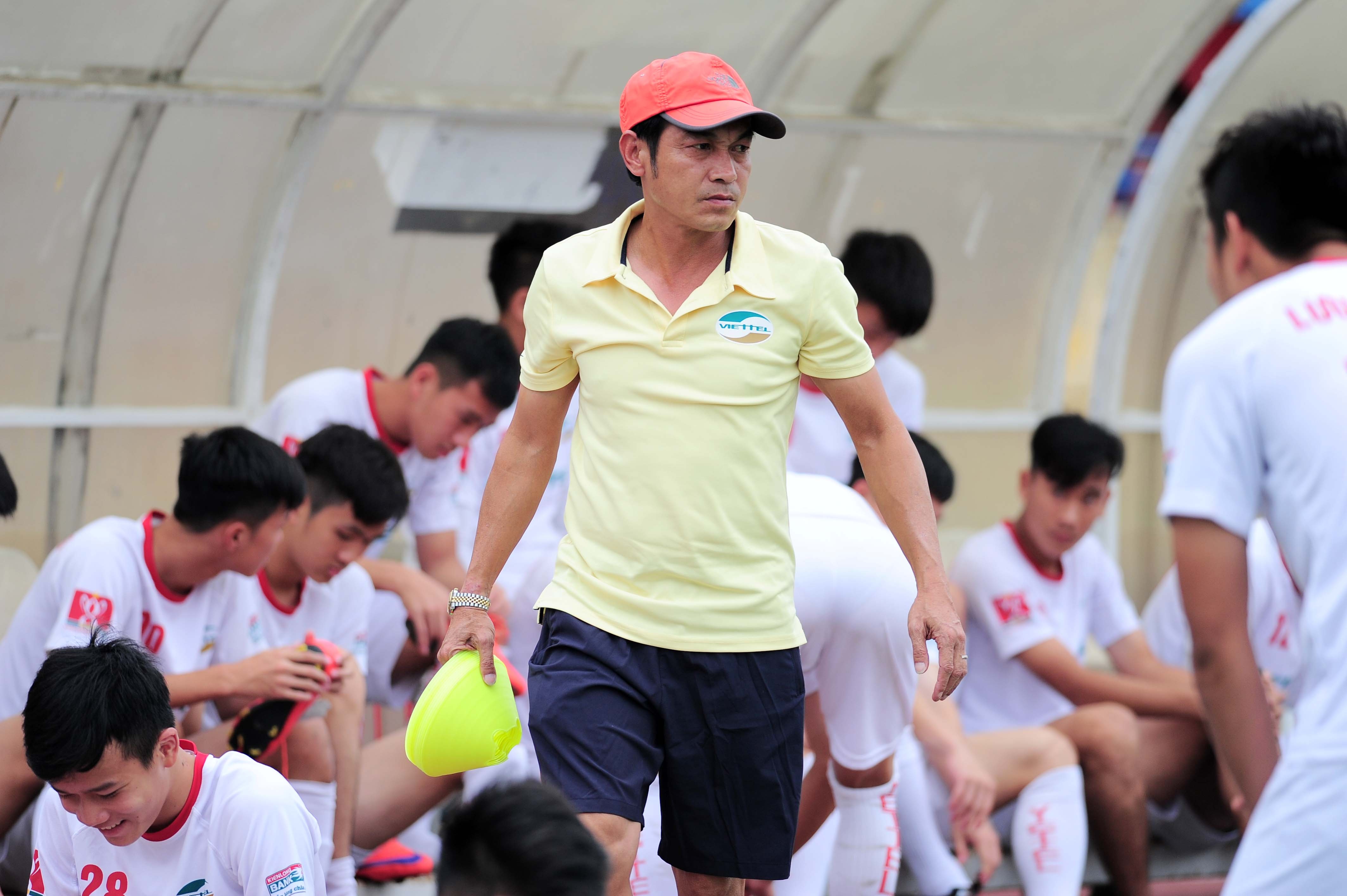 Viettel quyet tam thang Nam Dinh anh 3