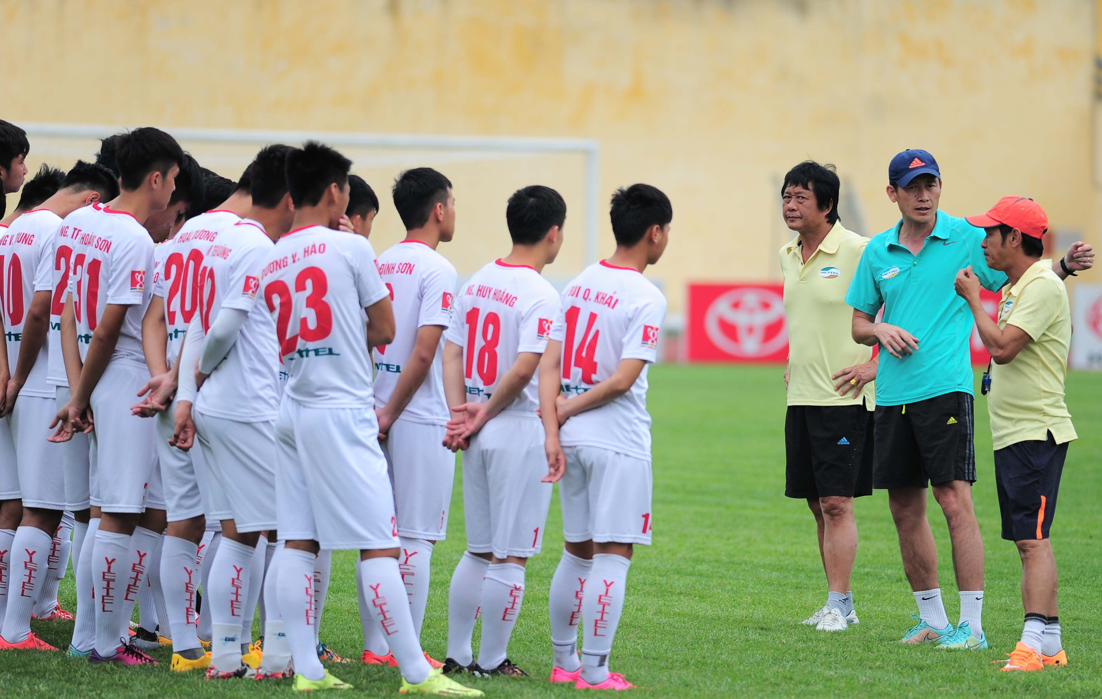 Viettel quyet tam thang Nam Dinh anh 1