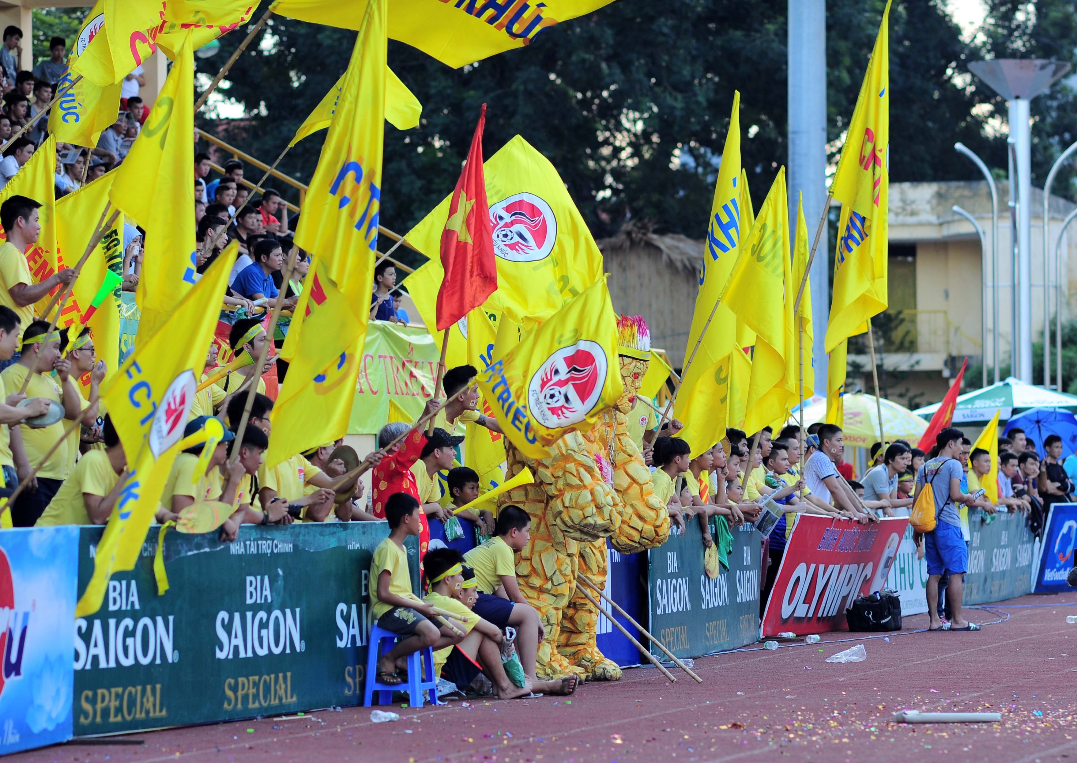 bóng đá phủi bị chi phối bởi tiền bạc ảnh 1 bong da phui bi chi phoi boi tien bac anh 1