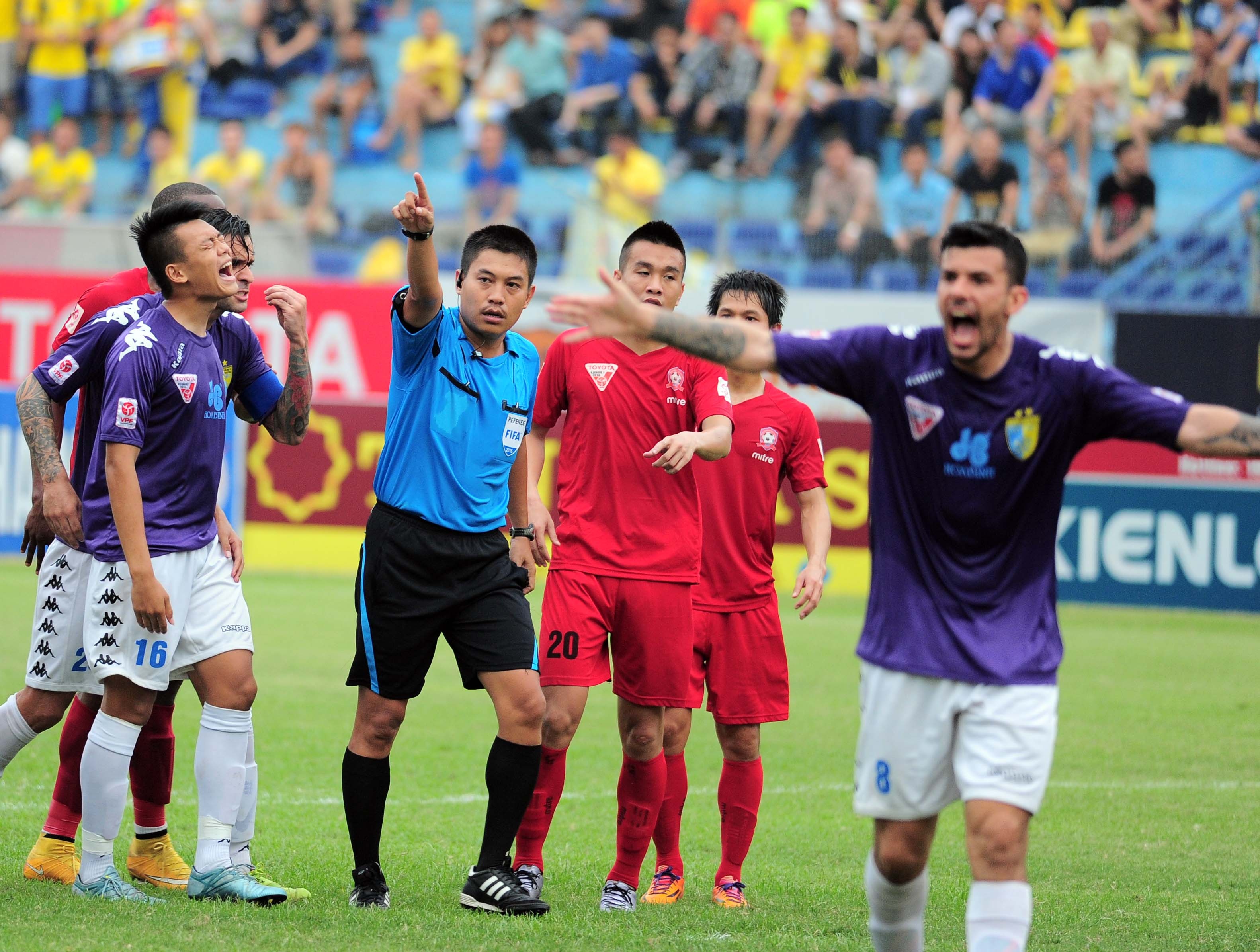 Samson che nhao trong tai anh 1