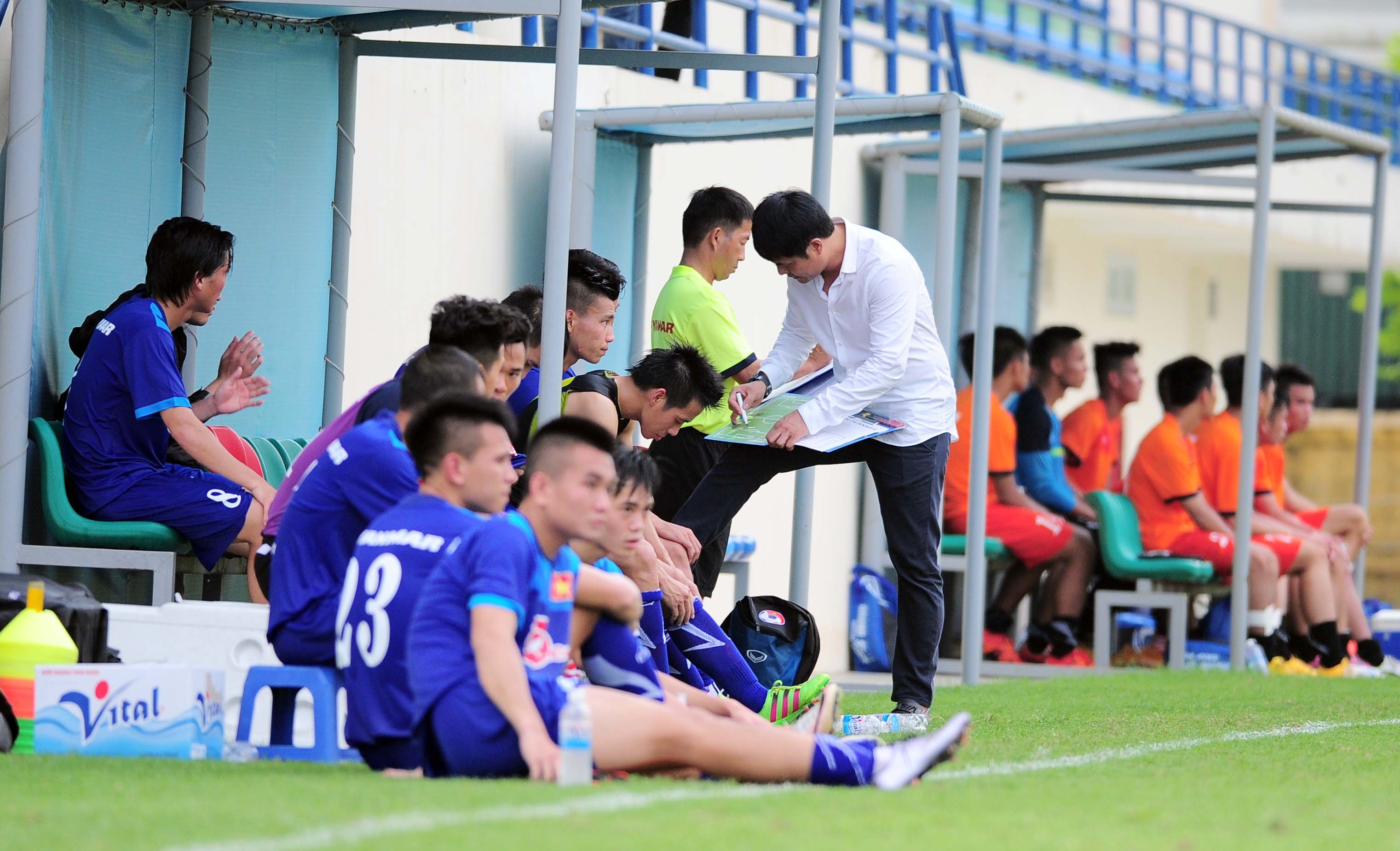 ĐTVN lệ thuộc vào Công Phượng Xuân Trường ảnh 1 DTVN le thuoc vao Cong Phuong Xuan Truong anh 1