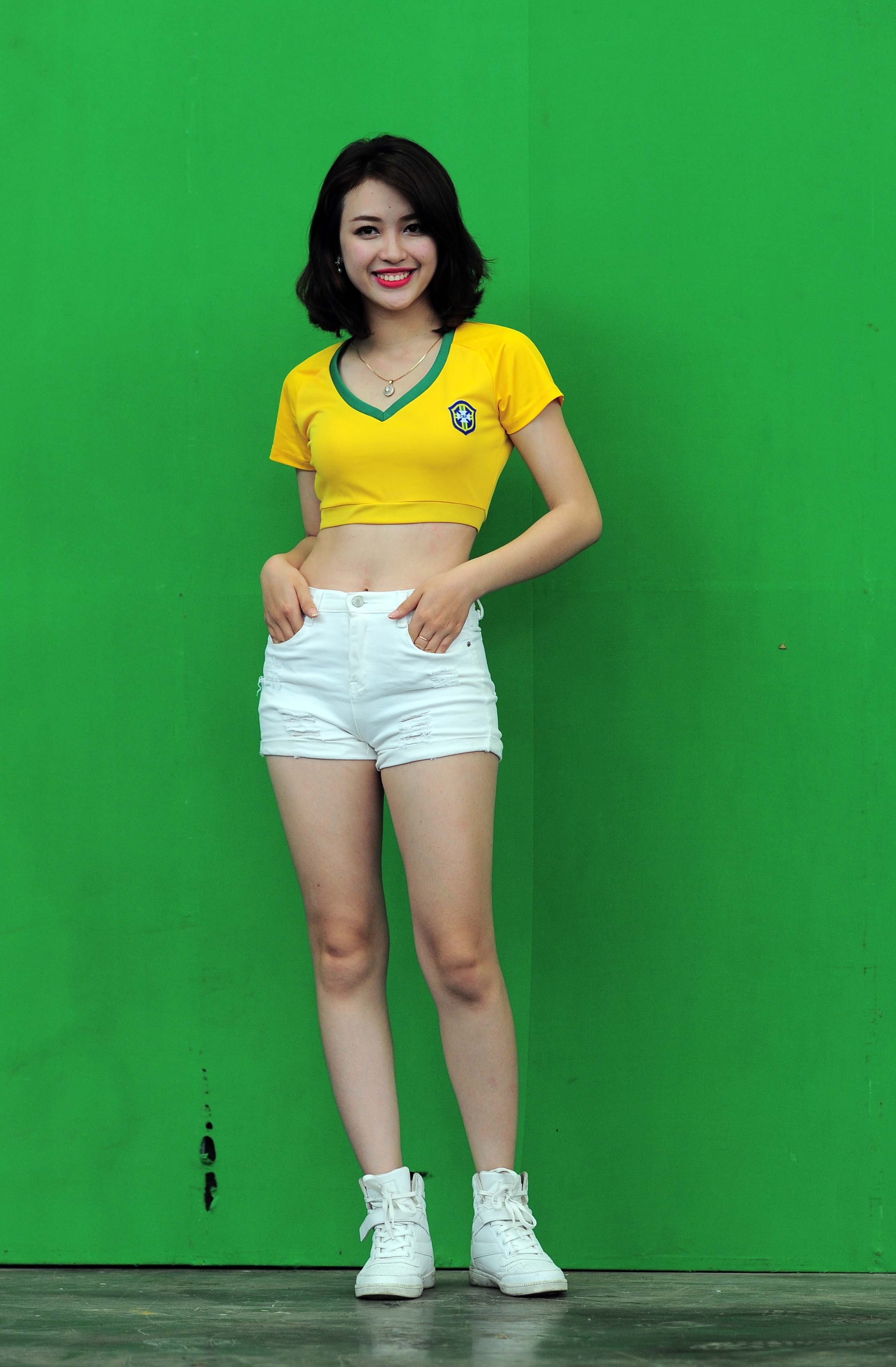 ban gai ca sy Quang Le anh 8