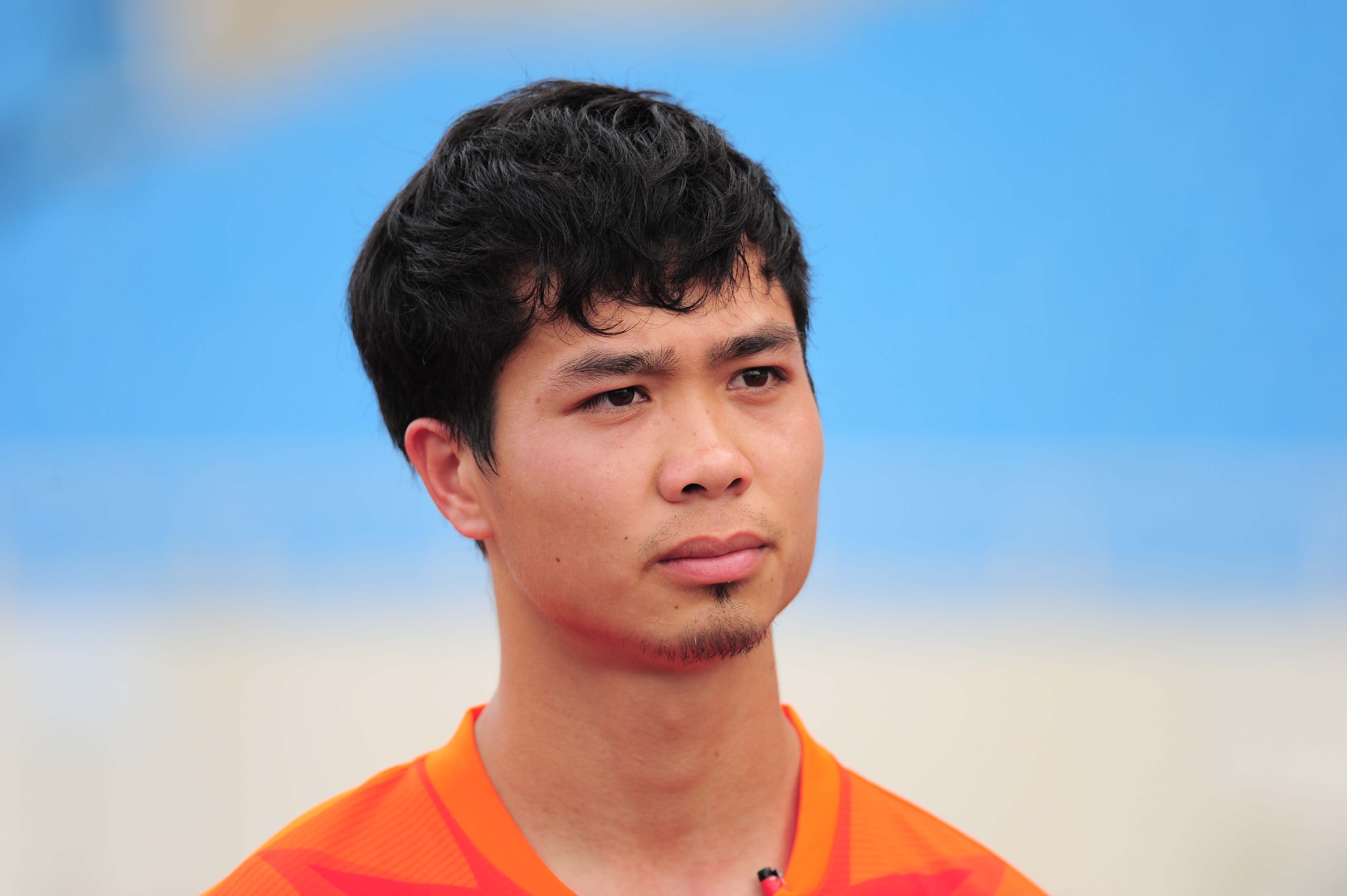 HLV Huu Thang nhoc long tim cho dung cho Cong Phuong hinh anh