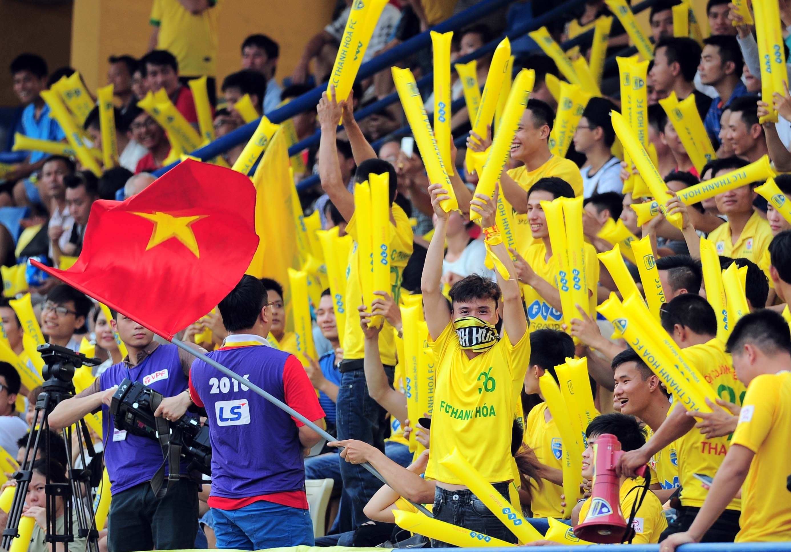 Văn Quyết ghi bàn đẳng cấp ảnh 1 Van Quyet ghi ban dang cap anh 1