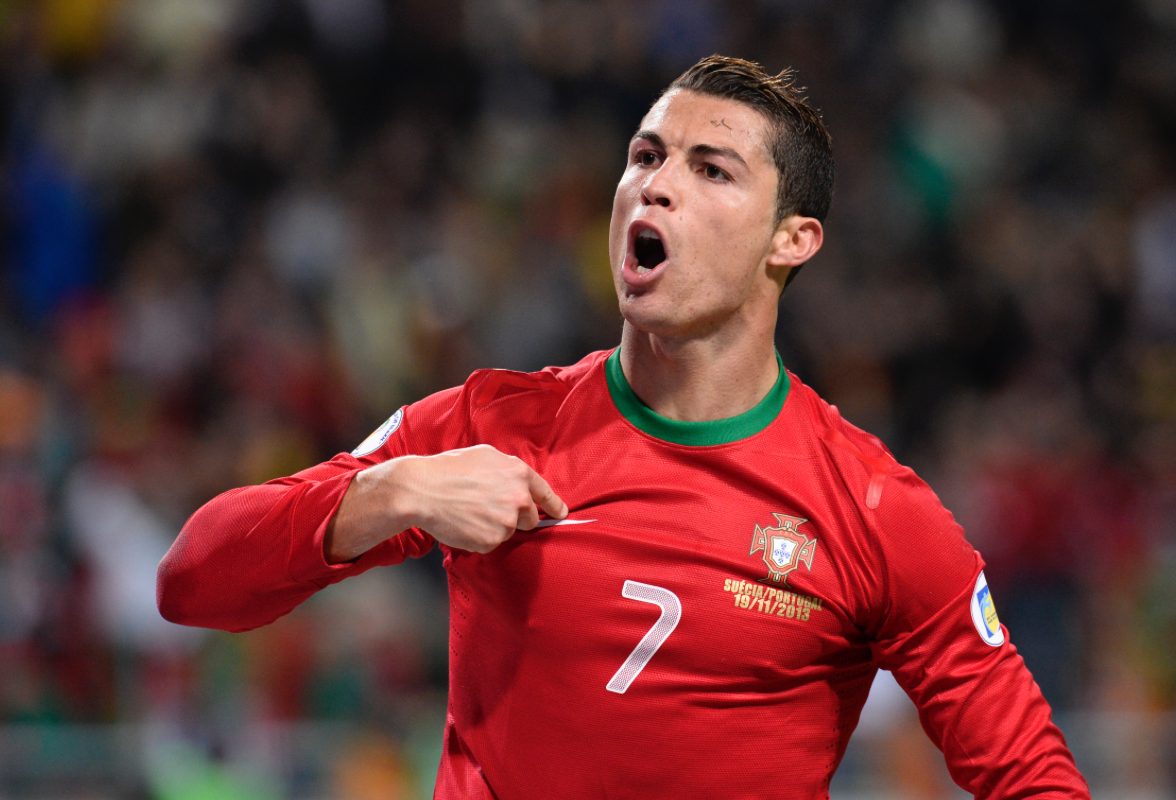 Khong khi Euro 2016 ron rang o... quan nhau hinh anh