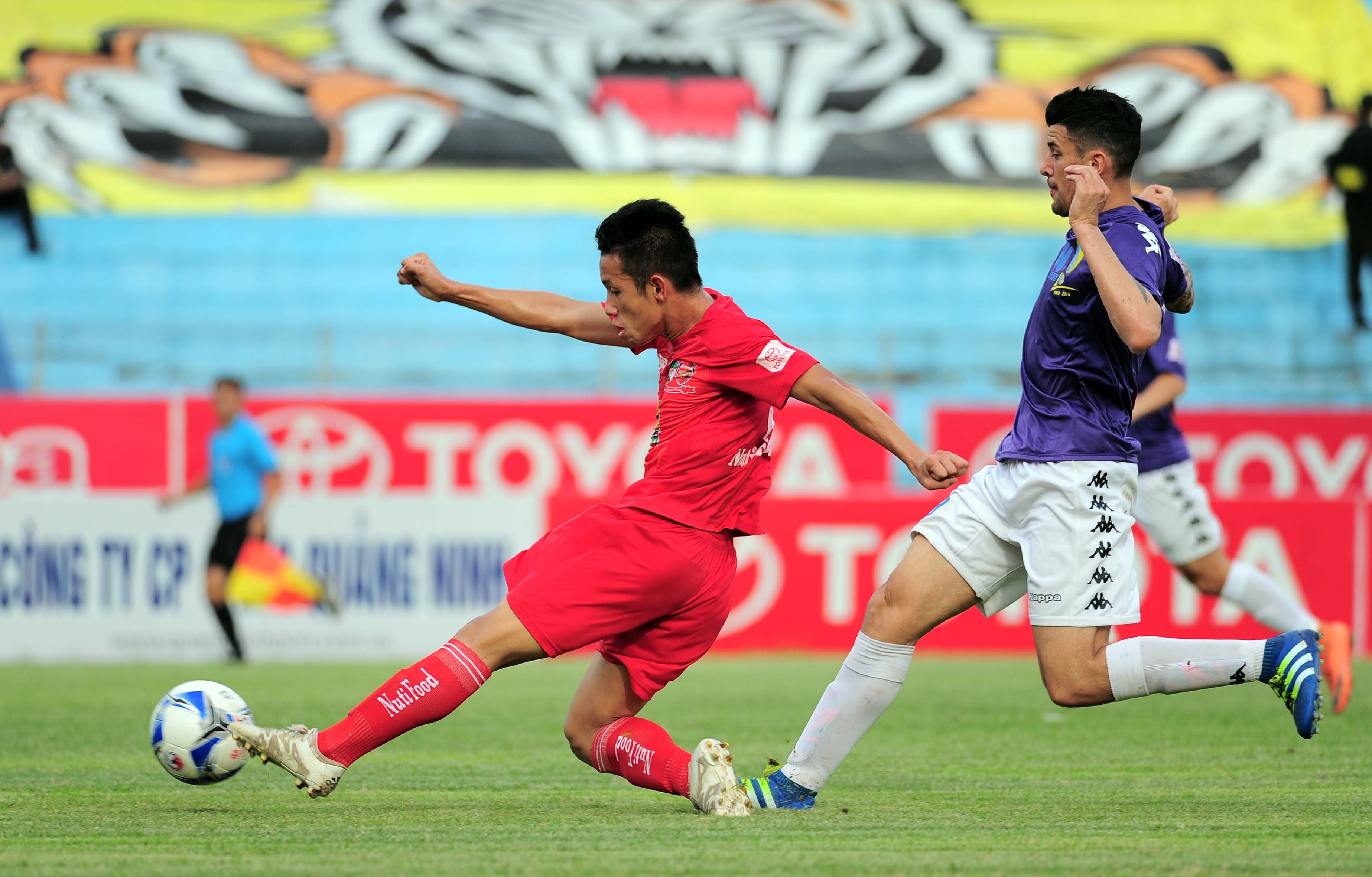 HA.GL thua dam HN T&T anh 3