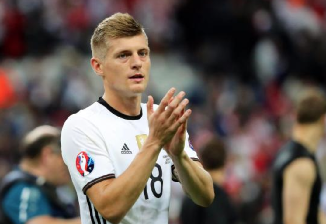 Chuyen gia Vu Cong Lap: 'Nguoi Duc se ha Y trong 90 phut' hinh anh