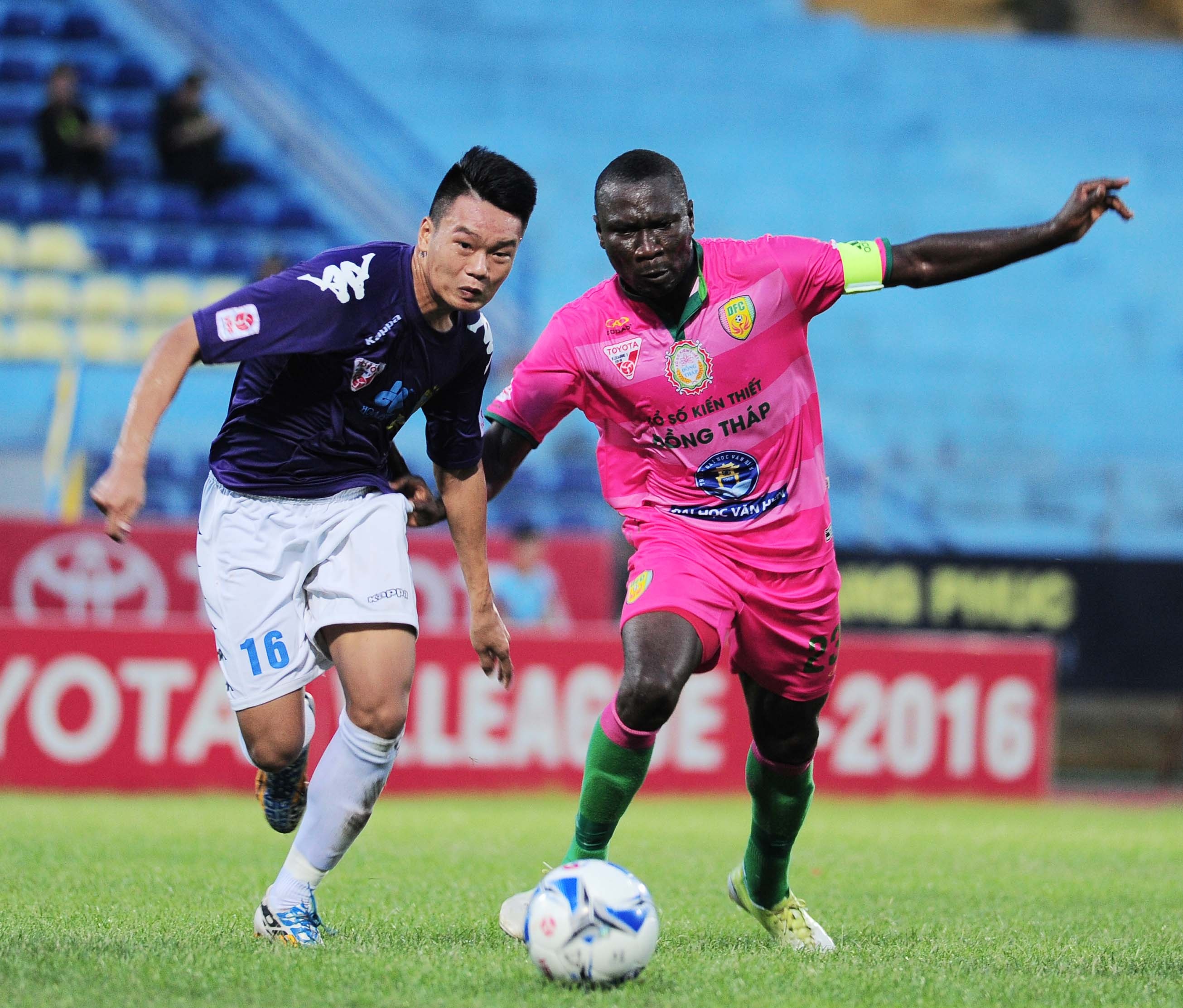 HN T&T len nhi bang anh 3