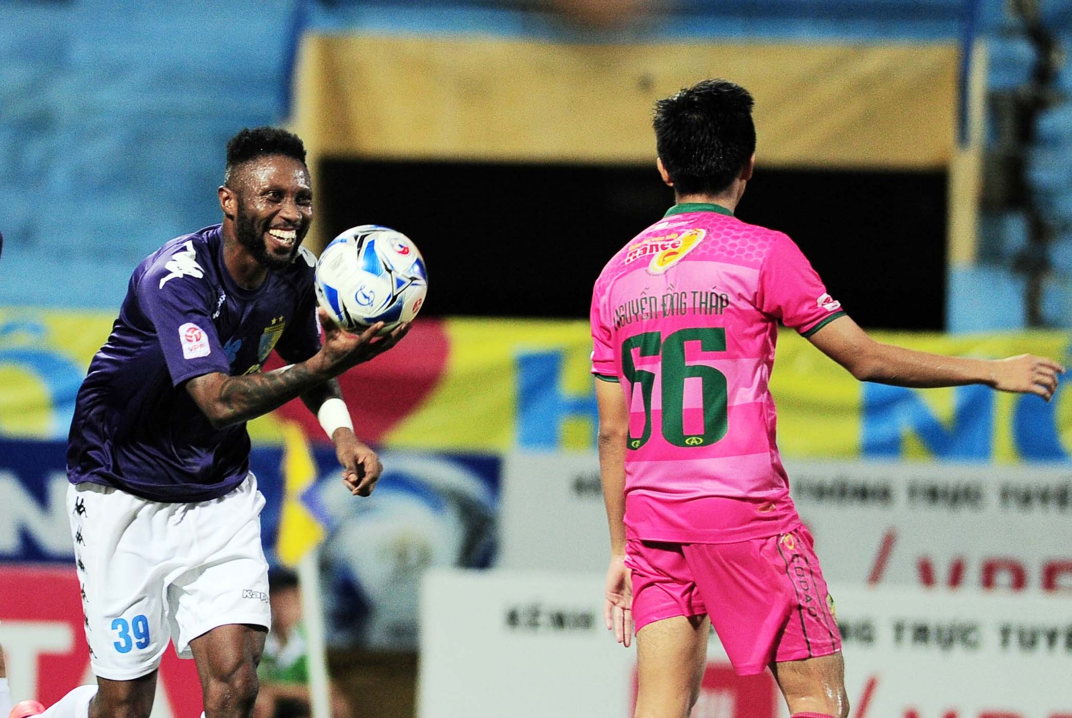 HN T&T len nhi bang anh 7