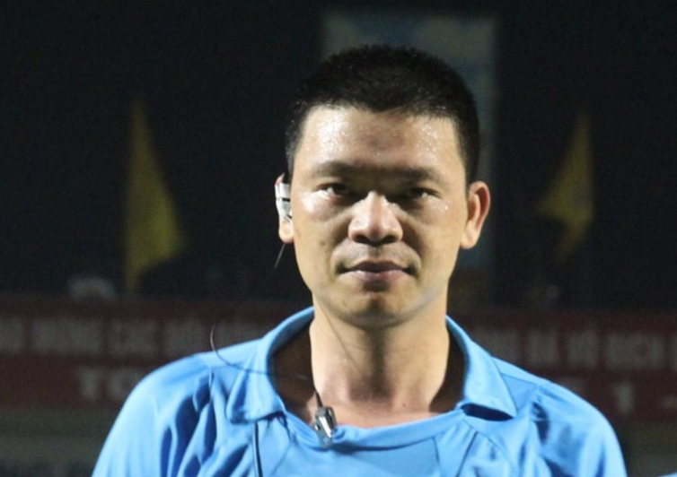 trọng tài V.League sai luật ảnh 1 trong tai V.League sai luat anh 1