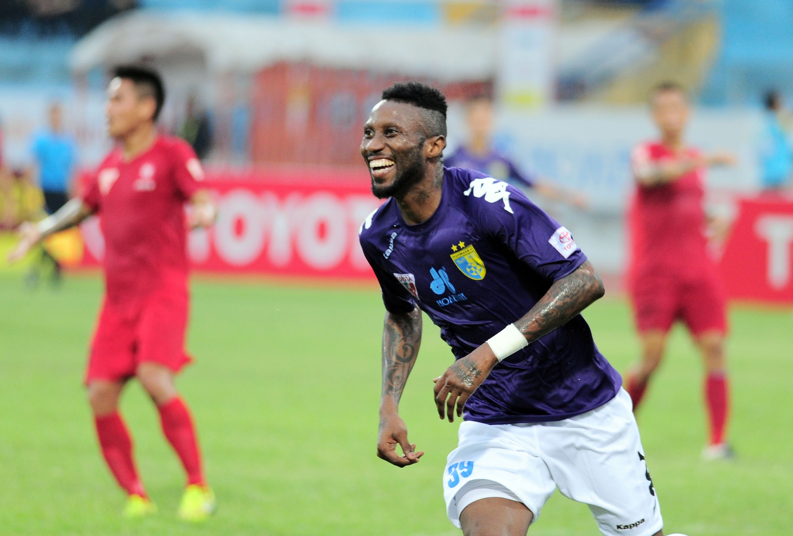 Ha man V.League 2016: dung quy trinh hay hop long nguoi? hinh anh