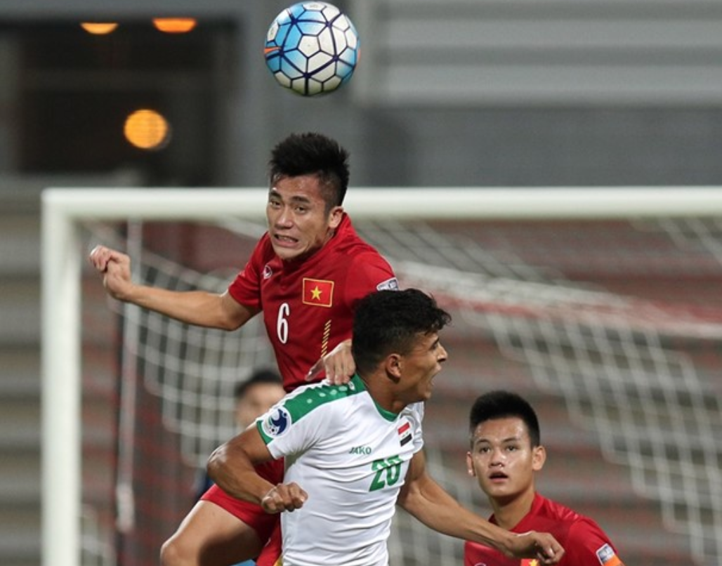 HLV Vu Quang Bao: U19 cua ta cu binh tinh, co hoi se den hinh anh