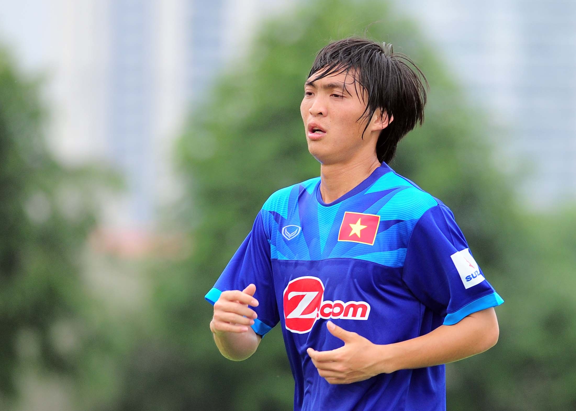 DT Viet Nam vs Avispa Fukuoka: Tap song thieu Tuan Anh hinh anh