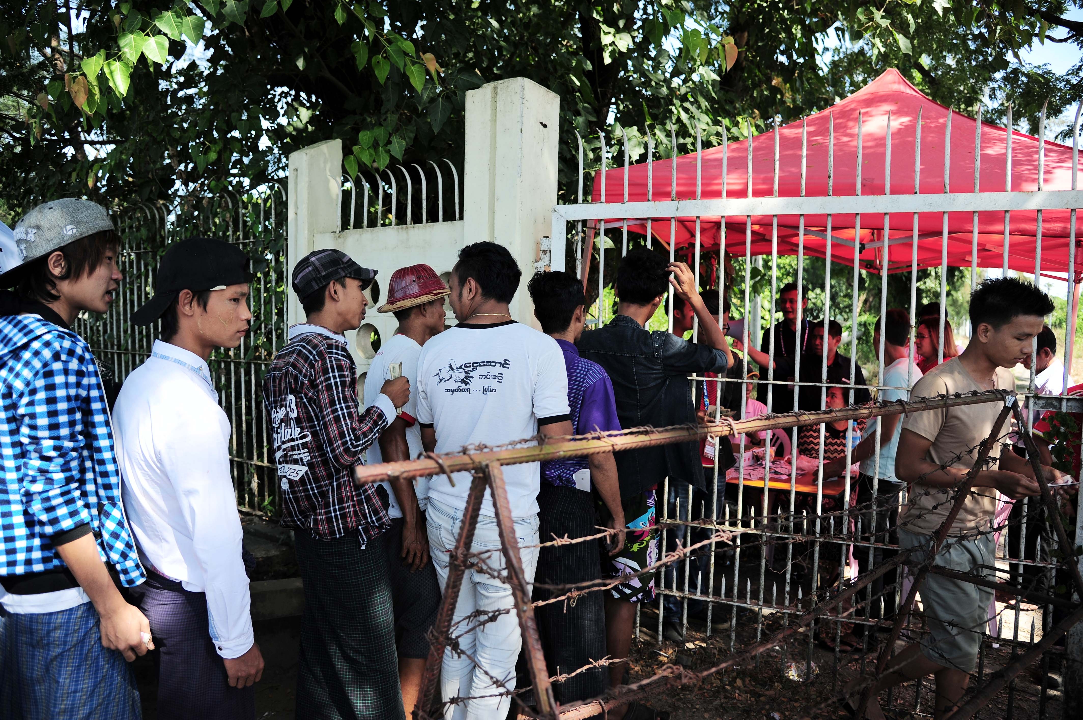 Ban ve AFF Cup 2016 anh 4