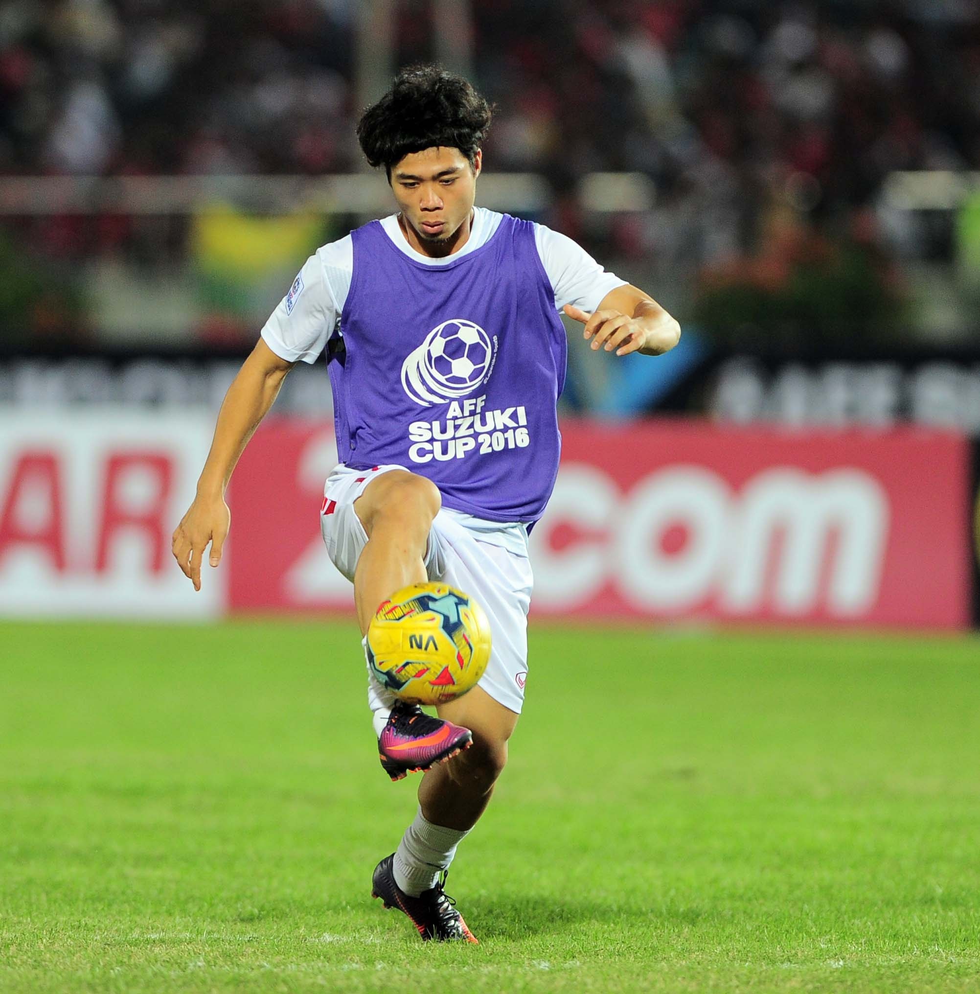 Công Phượng khó thoát kiếp dự bị ảnh 1 Cong Phuong kho thoat kiep du bi anh 1