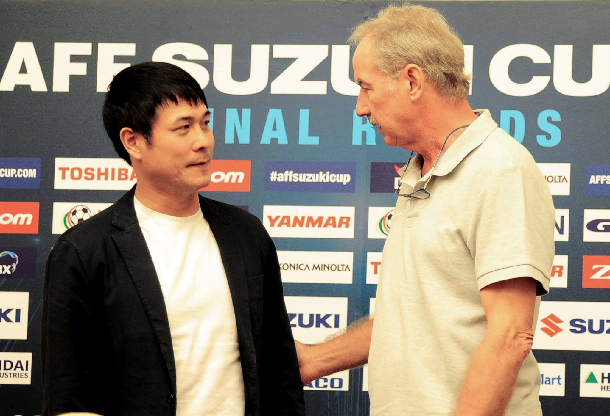 HLV Huu Thang: DT Viet Nam se lam tat ca de thang Indonesia hinh anh