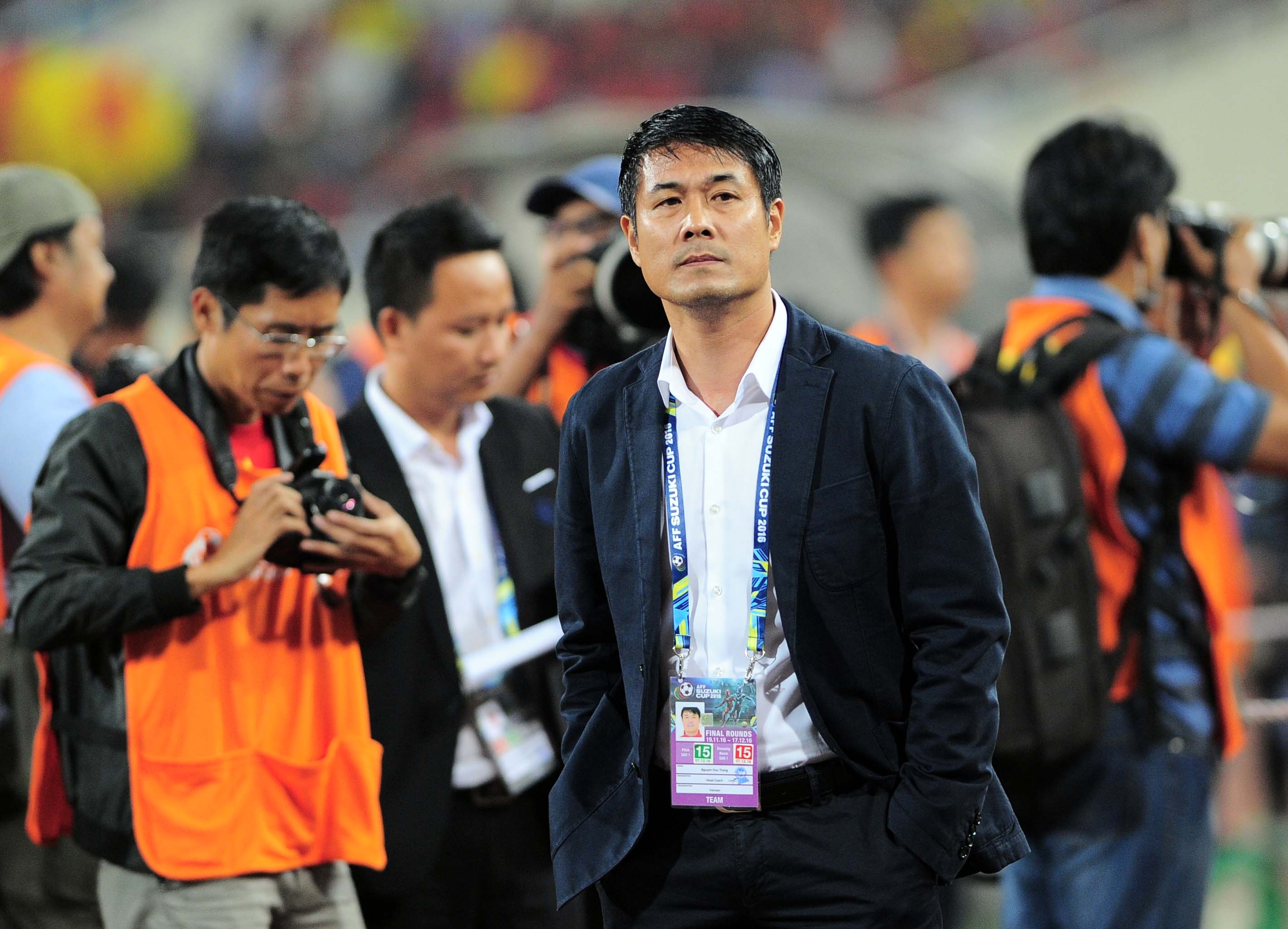 Huu Thang khong bat tay Van Toan anh 1