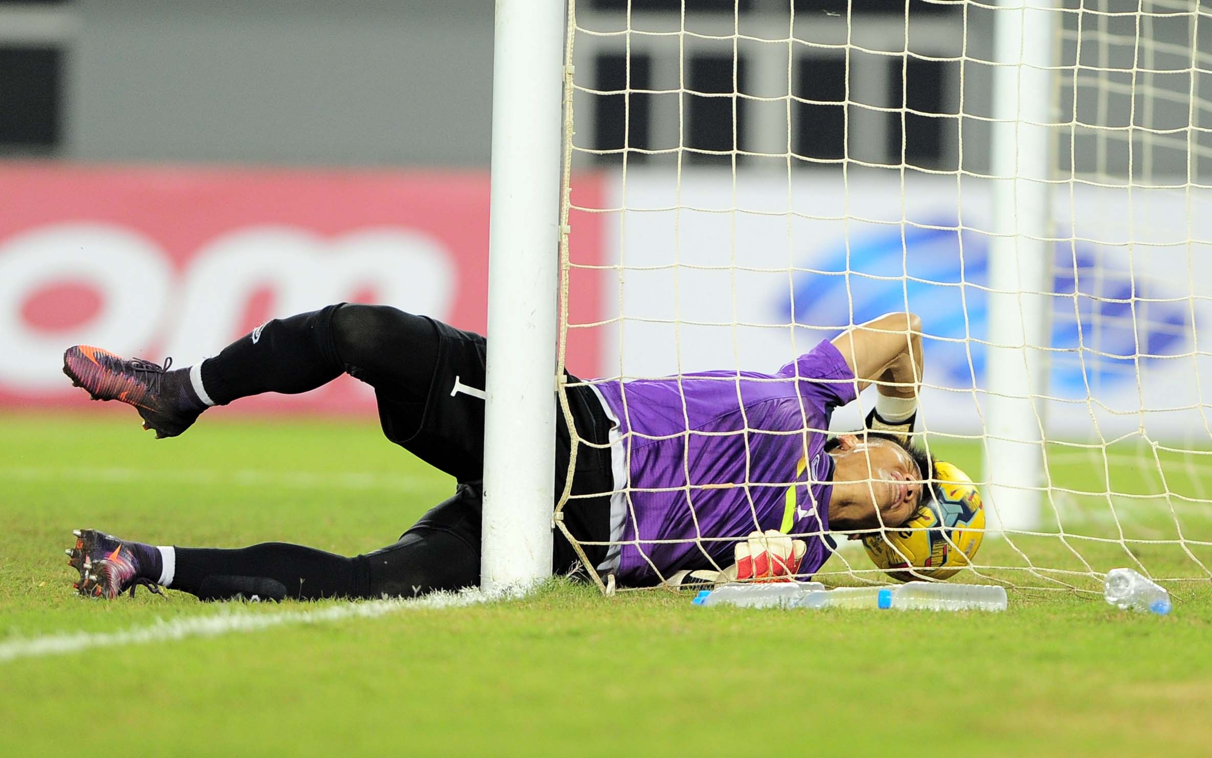 Hay cho Nguyen Manh nhin tam guong Hoang Xuan Vinh hinh anh