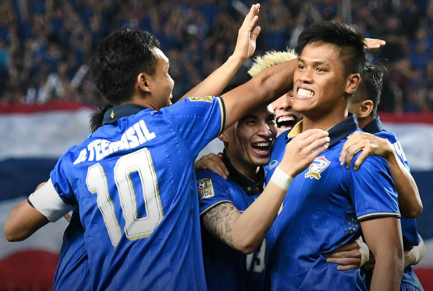 Thai Lan vo dich AFF Cup 2016: Nhin nguoi ta sung suong hinh anh