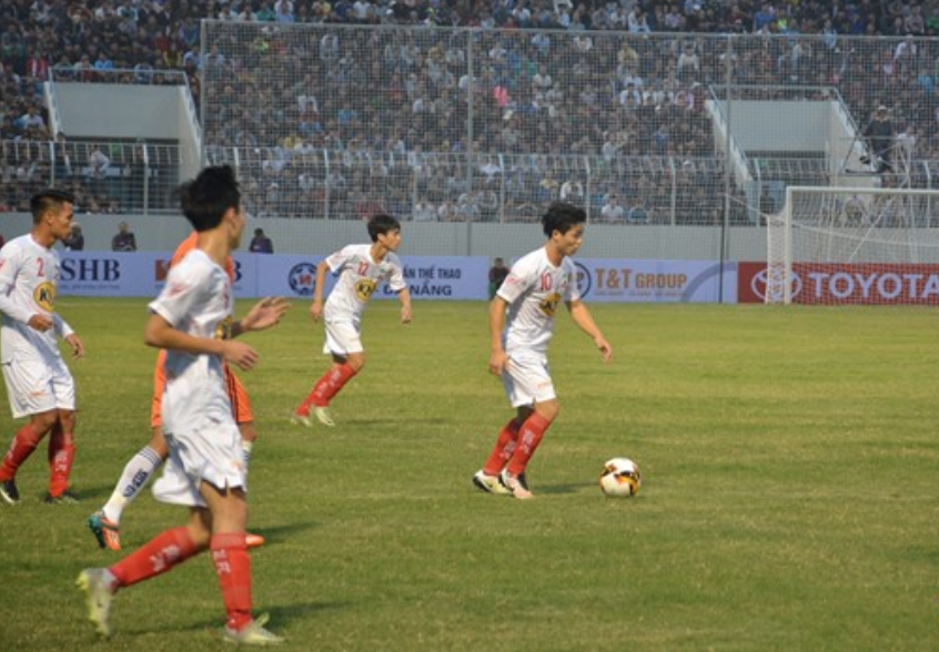 Công Phượng không còn tiến bộ ảnh 1 Cong Phuong khong con tien bo anh 1