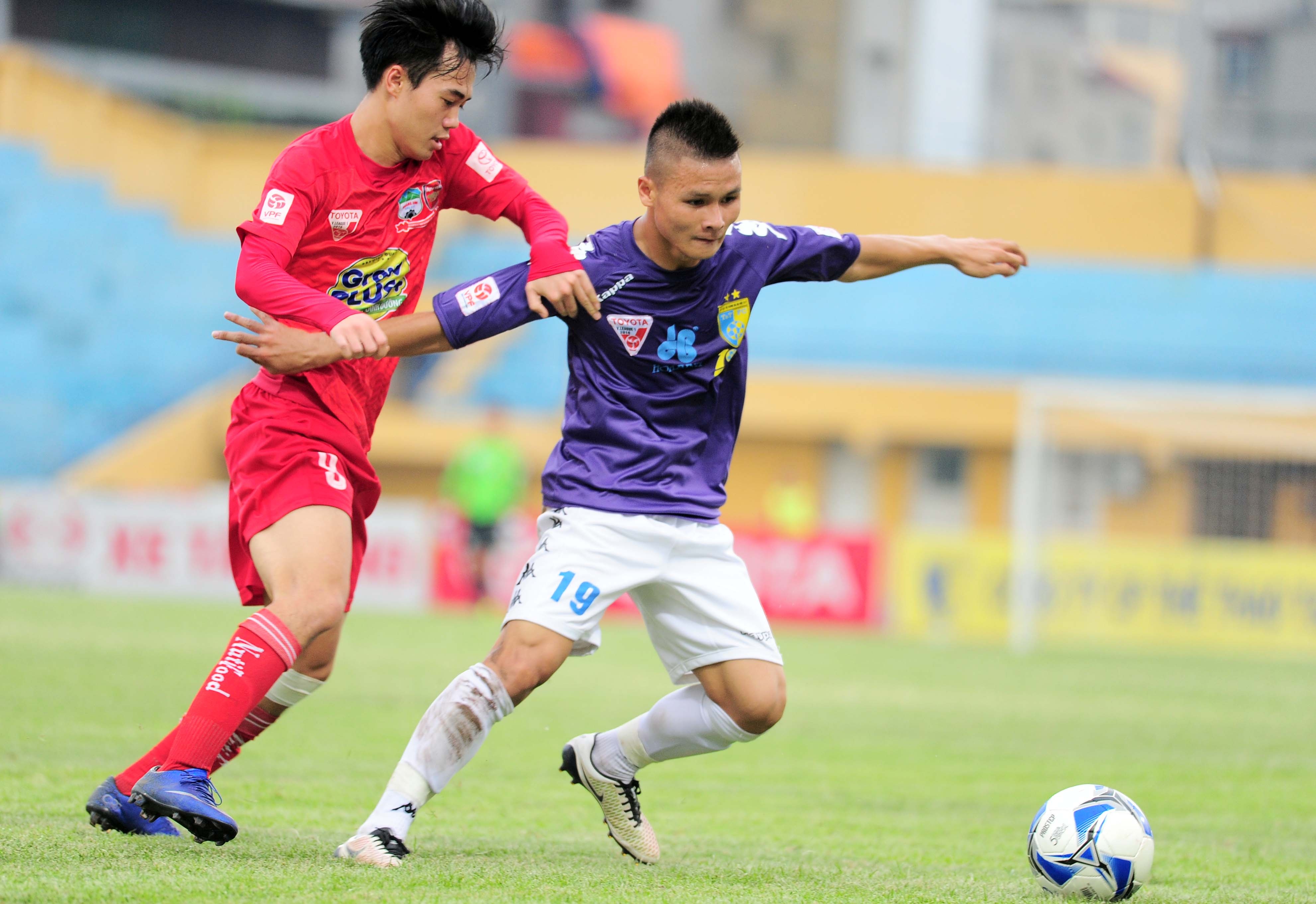 Công Phượng thay đổi vị trí ảnh 2 Cong Phuong thay doi vi tri anh 2