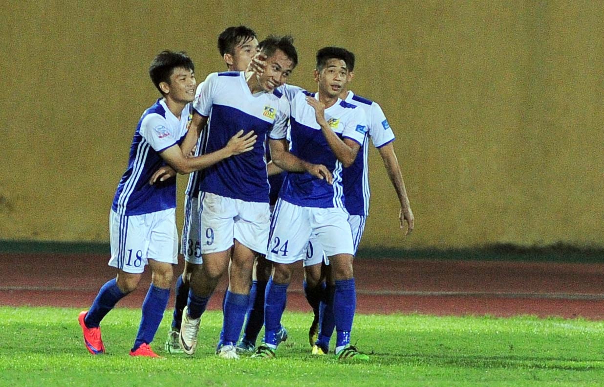 tien dao U19 Viet Nam chan thuong anh 7