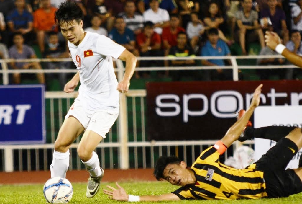 'Cong Phuong, Van Toan da tot, nhung Malaysia kem qua' hinh anh