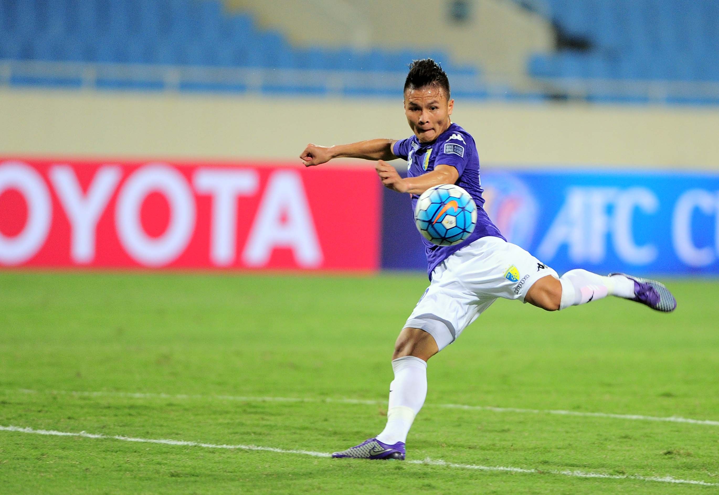 Van Quyet lap sieu pham anh 6