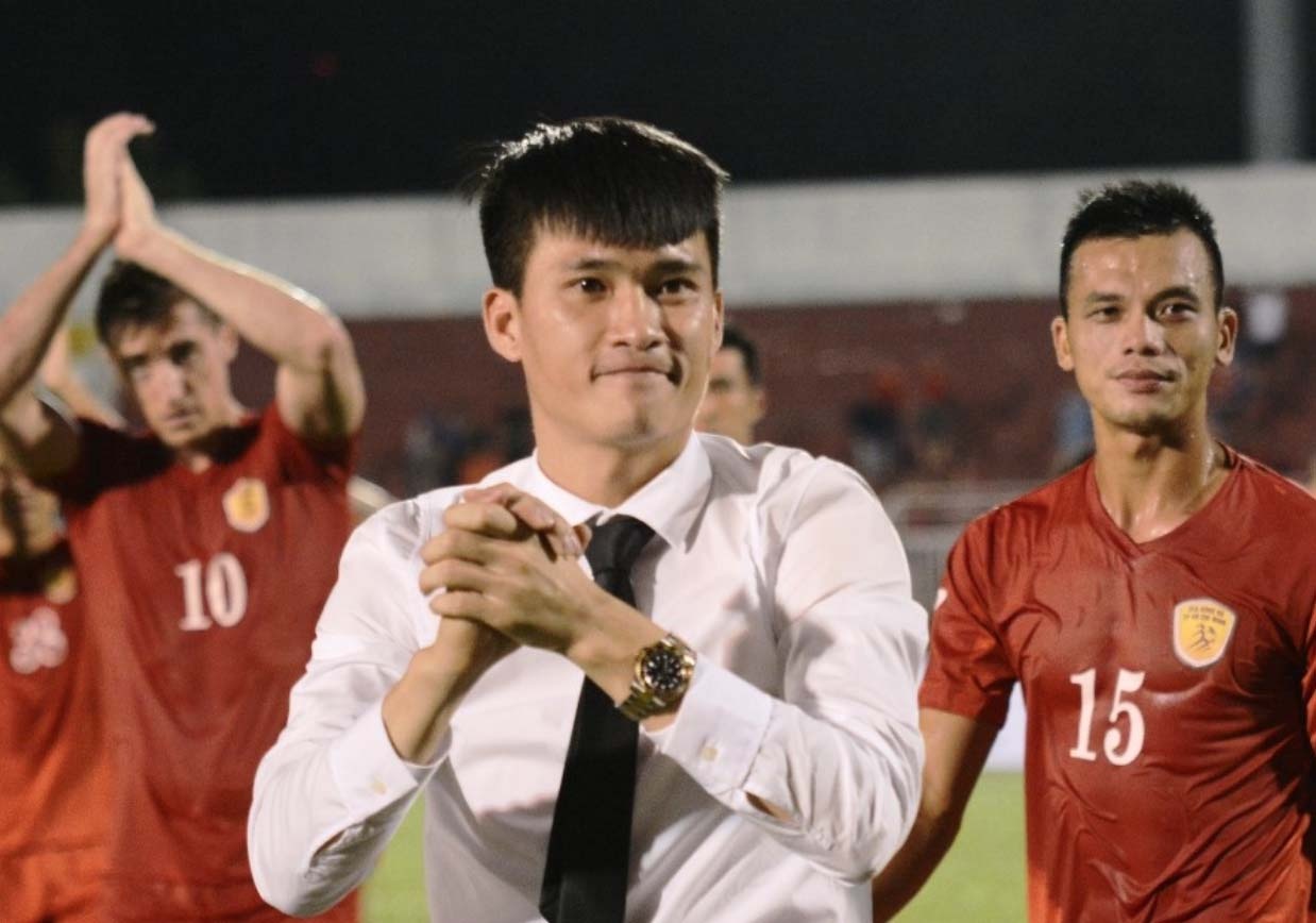 Hoa Da Nang, Cong Vinh thuong vuot khung cho cau thu TP.HCM hinh anh