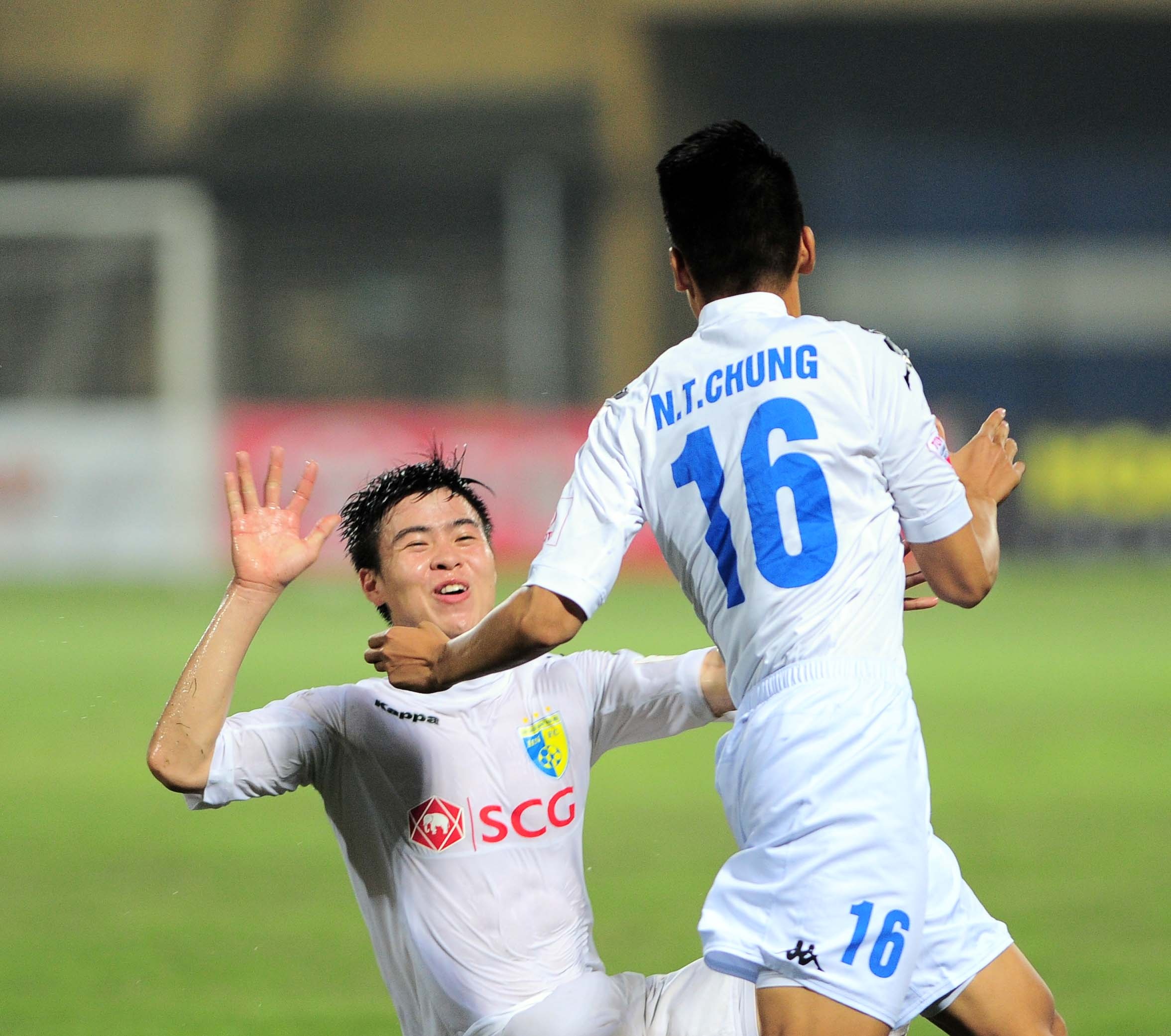 cau thu doi xu trong tai anh 6