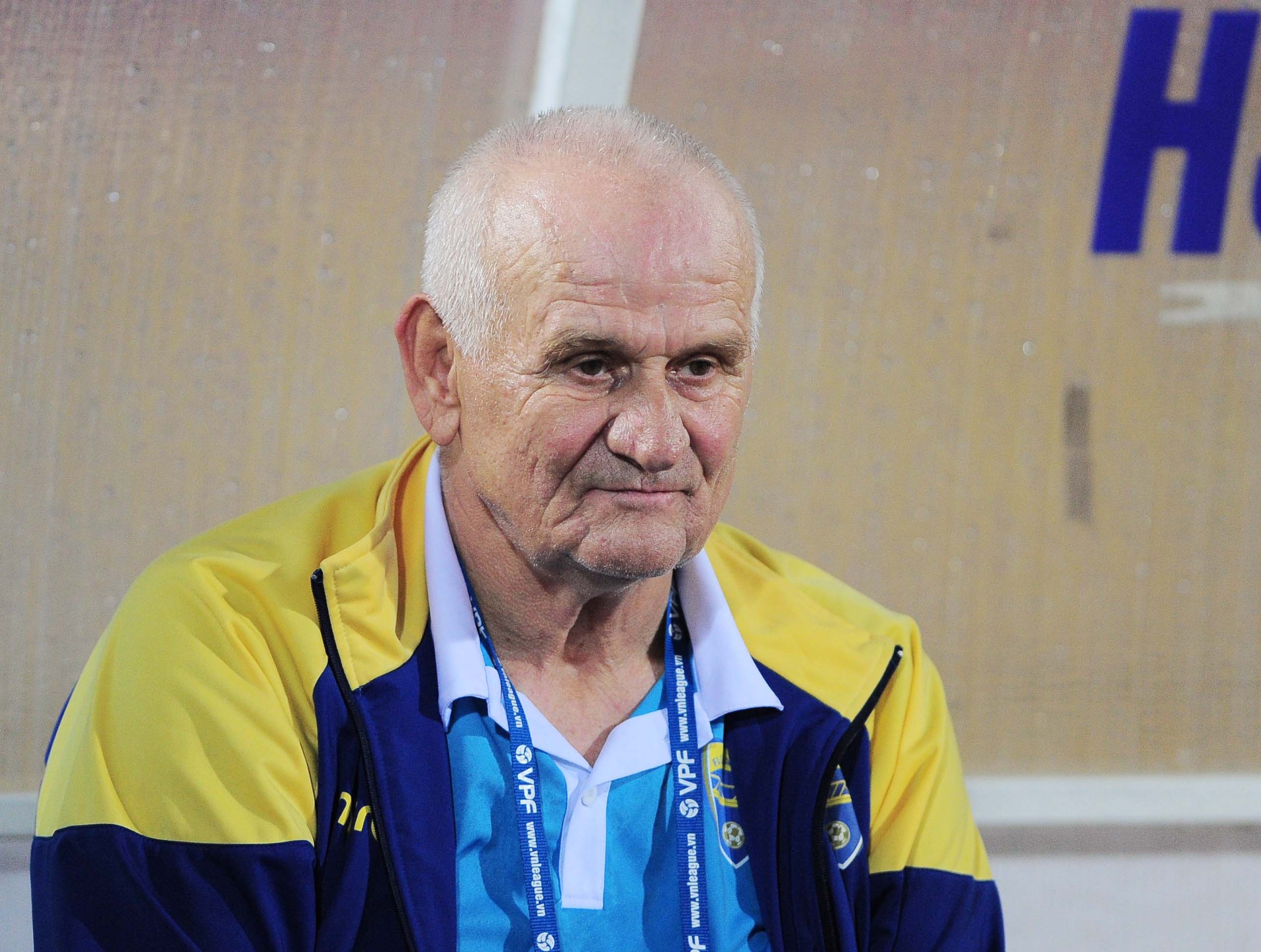 HLV Petrovic: 'Thanh Hoa phai dau voi 14 cau thu doi phuong' hinh anh