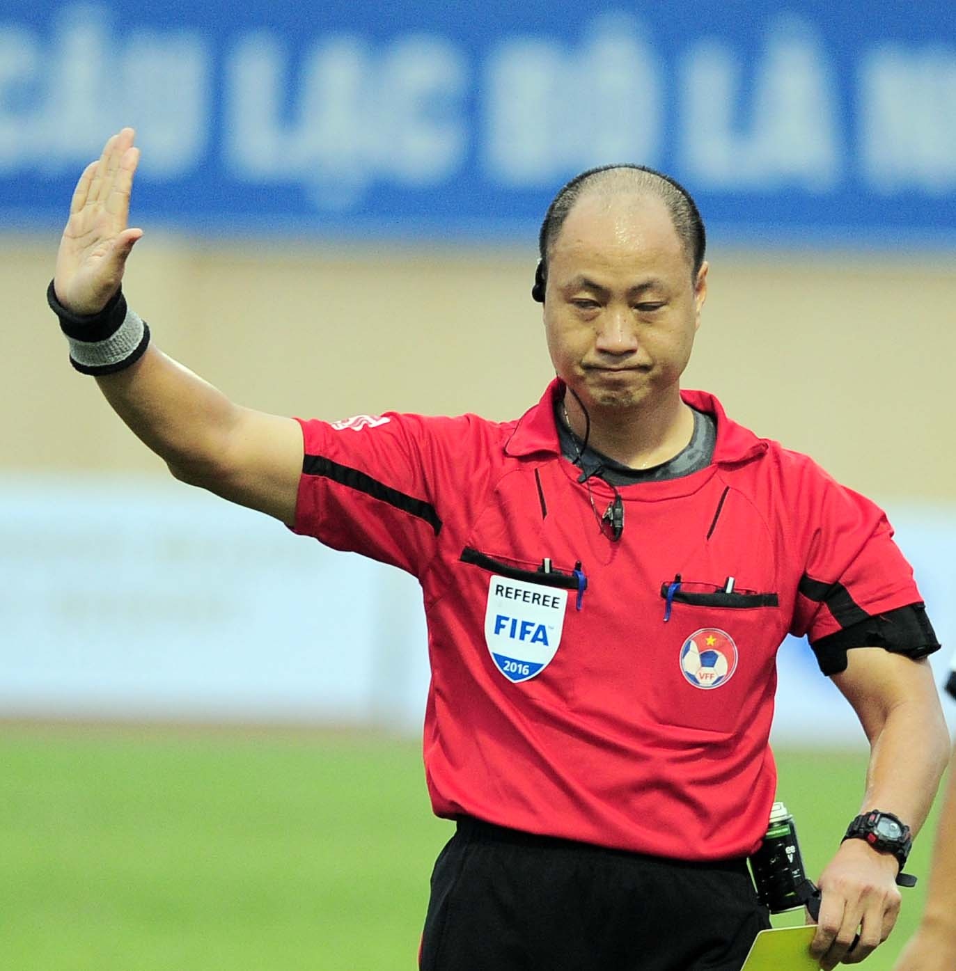 trọng tài Hoàng Anh Tuấn vô can ảnh 1 trong tai Hoang Anh Tuan vo can anh 1