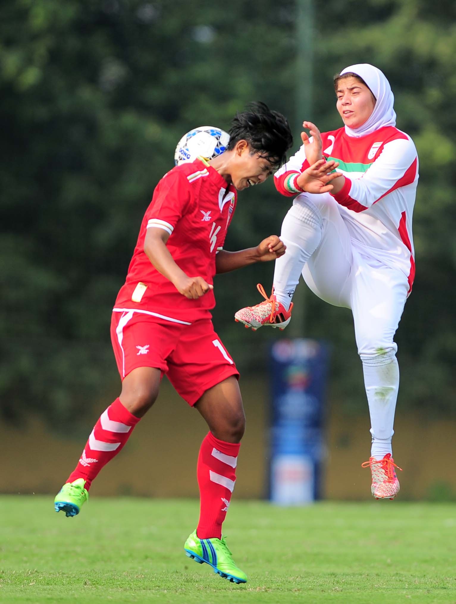 ve dep cau thu nu Iran anh 6