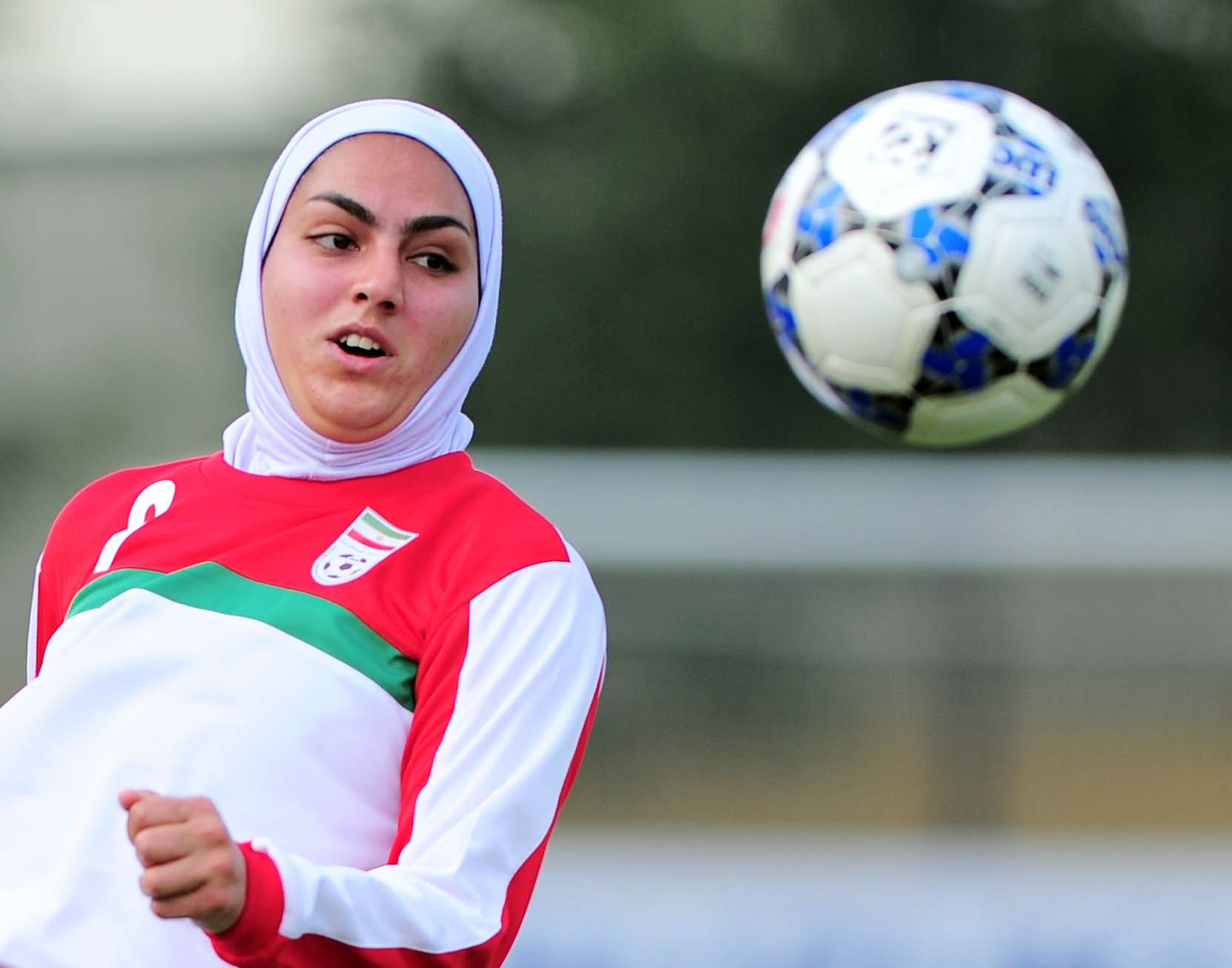 ve dep cau thu nu Iran anh 8