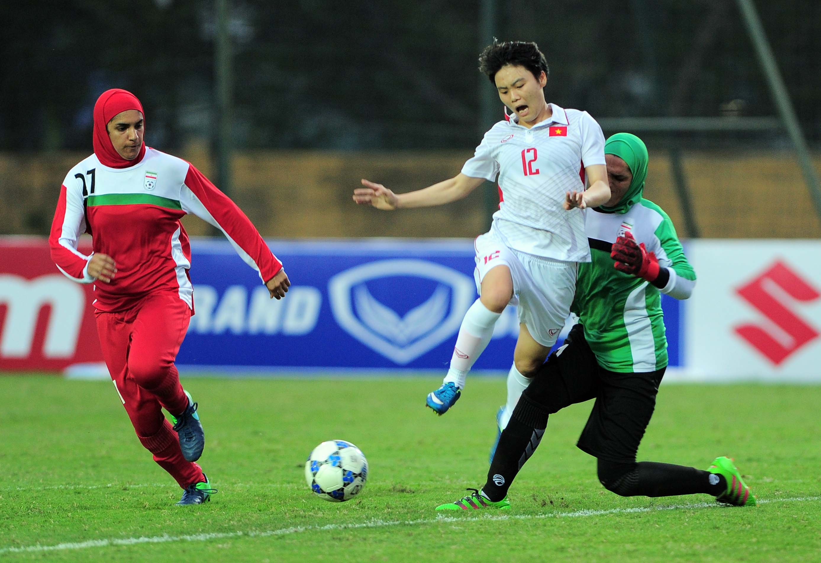 nu Viet Nam thang dam anh 2