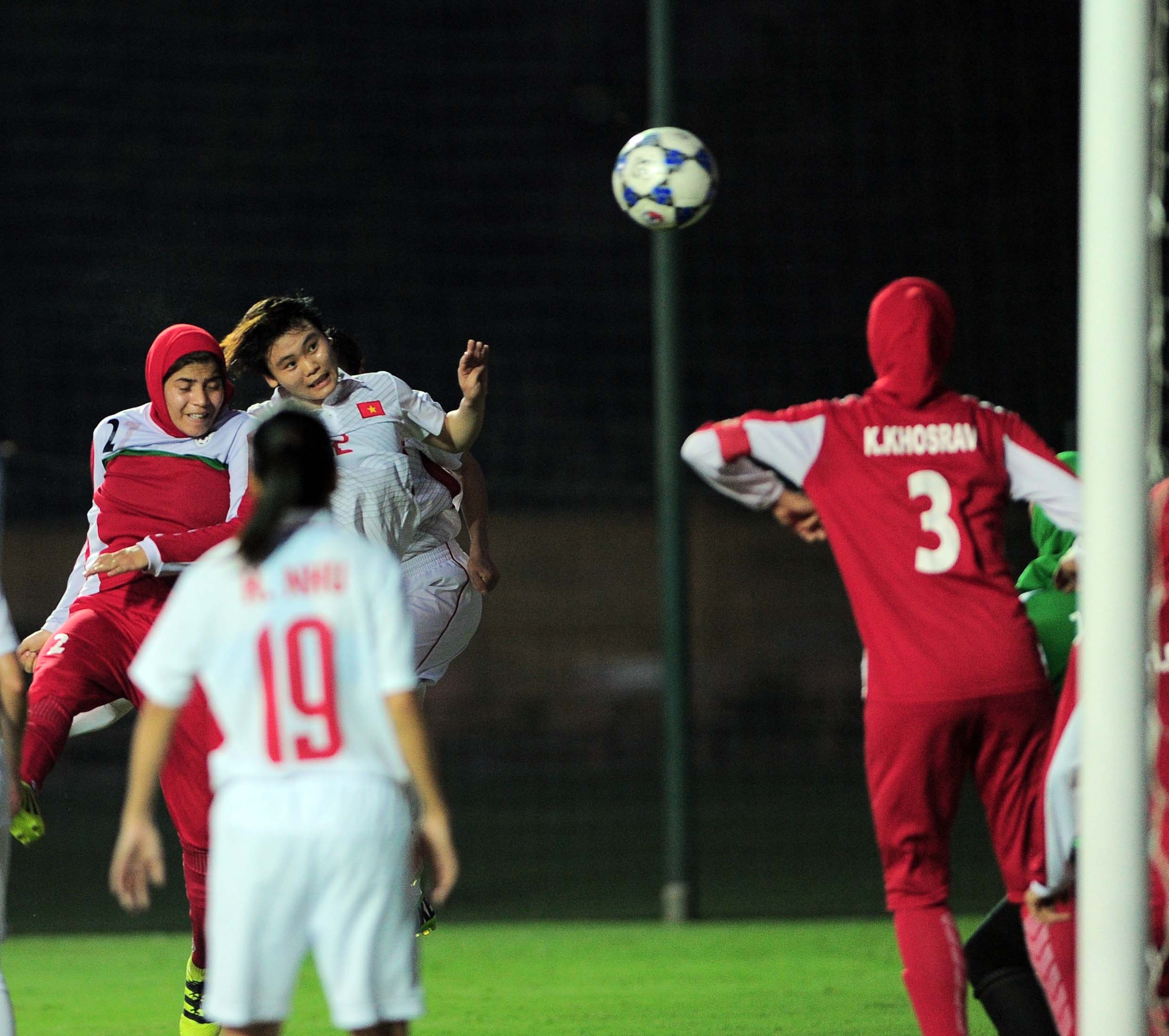 nu Viet Nam thang dam anh 7