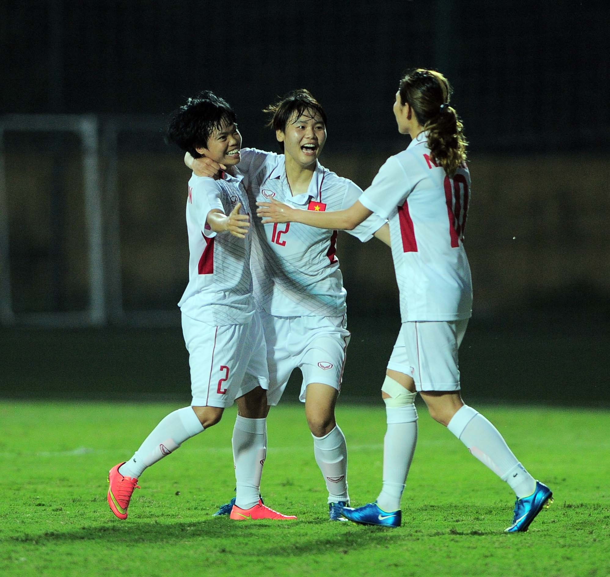 nu Viet Nam thang dam anh 8