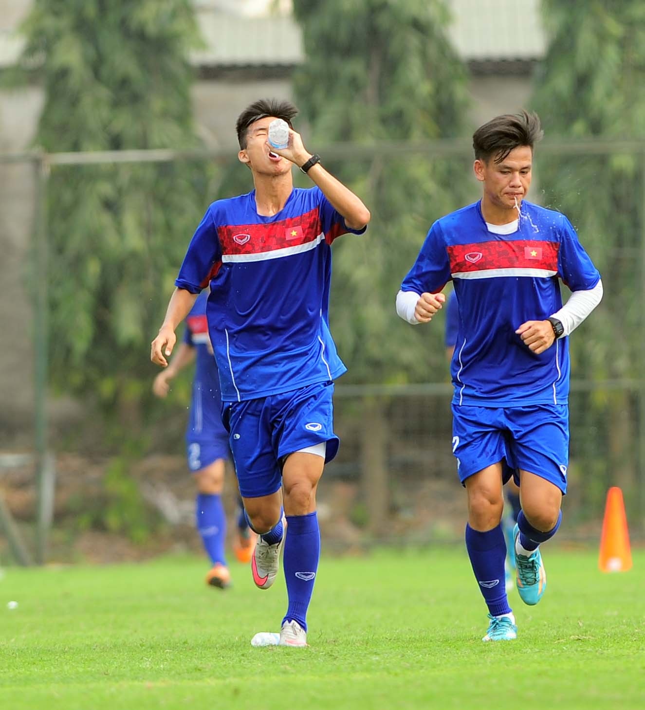 U20 Viet Nam ren the luc anh 7