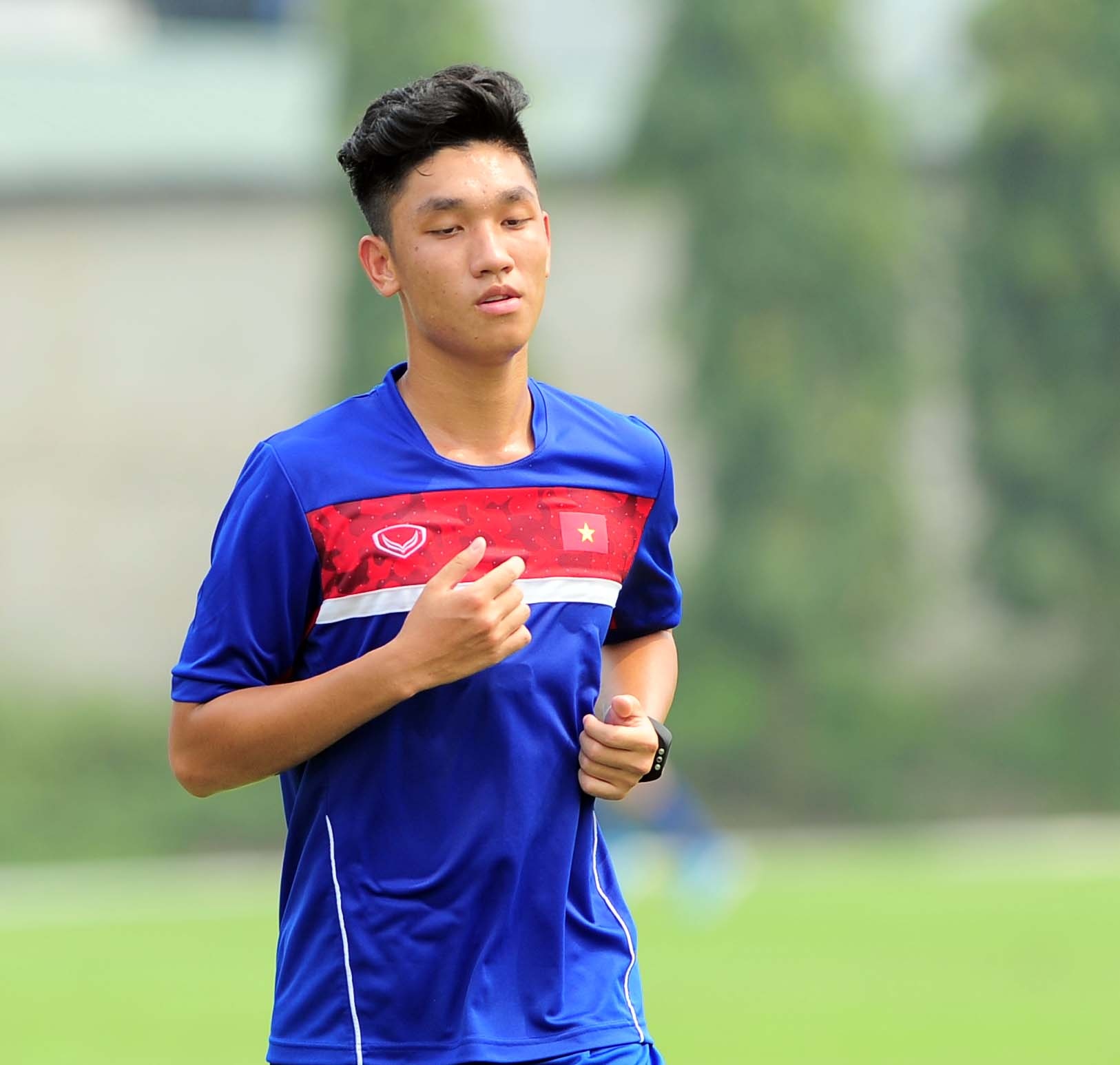 U20 Viet Nam ren the luc anh 8