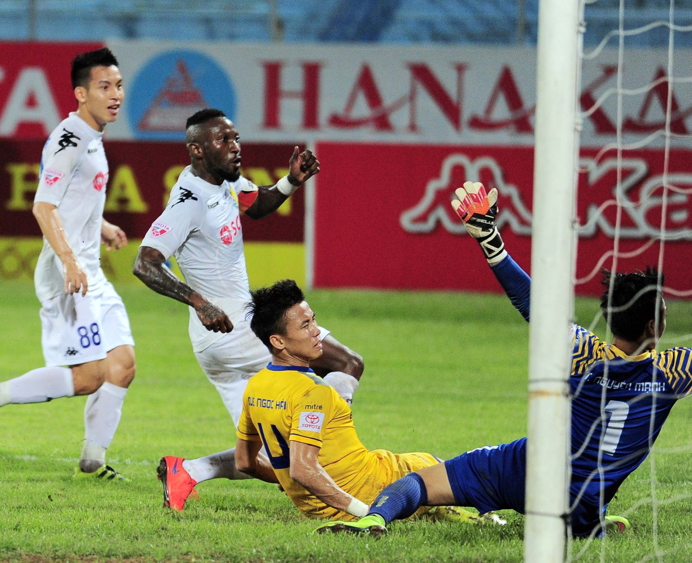 Ha Noi vs SLNA anh 6