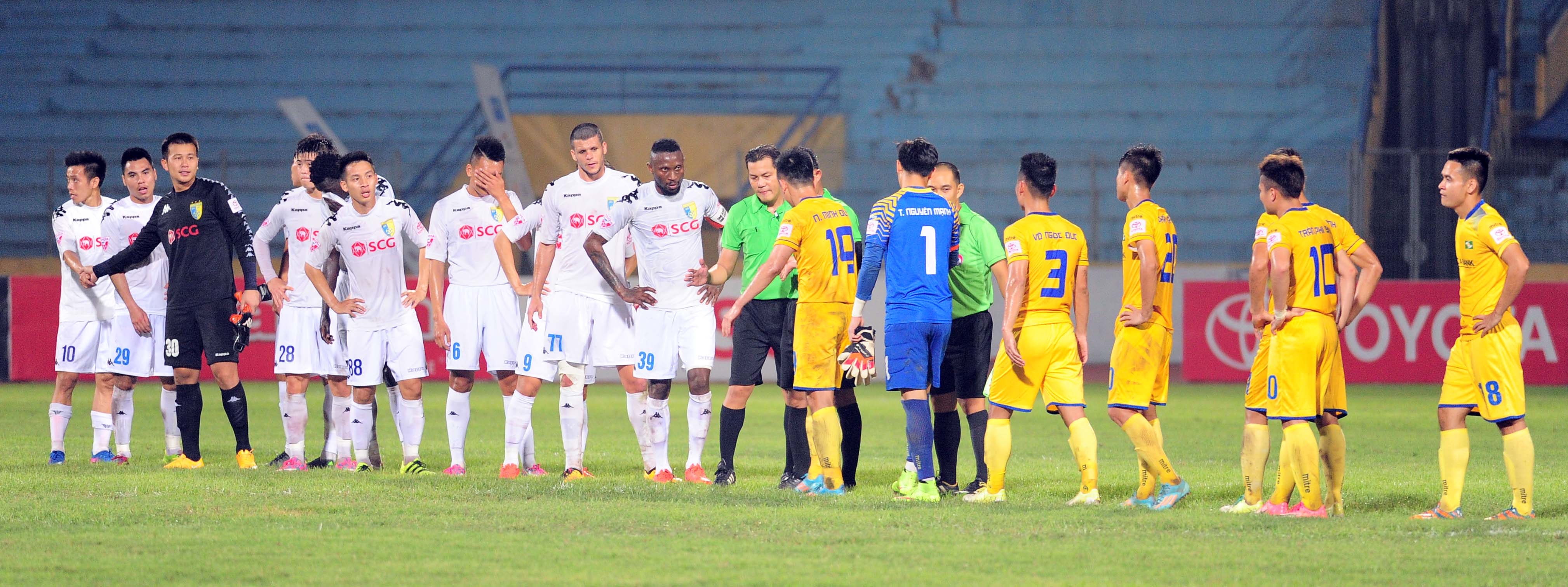 Ha Noi vs SLNA anh 1