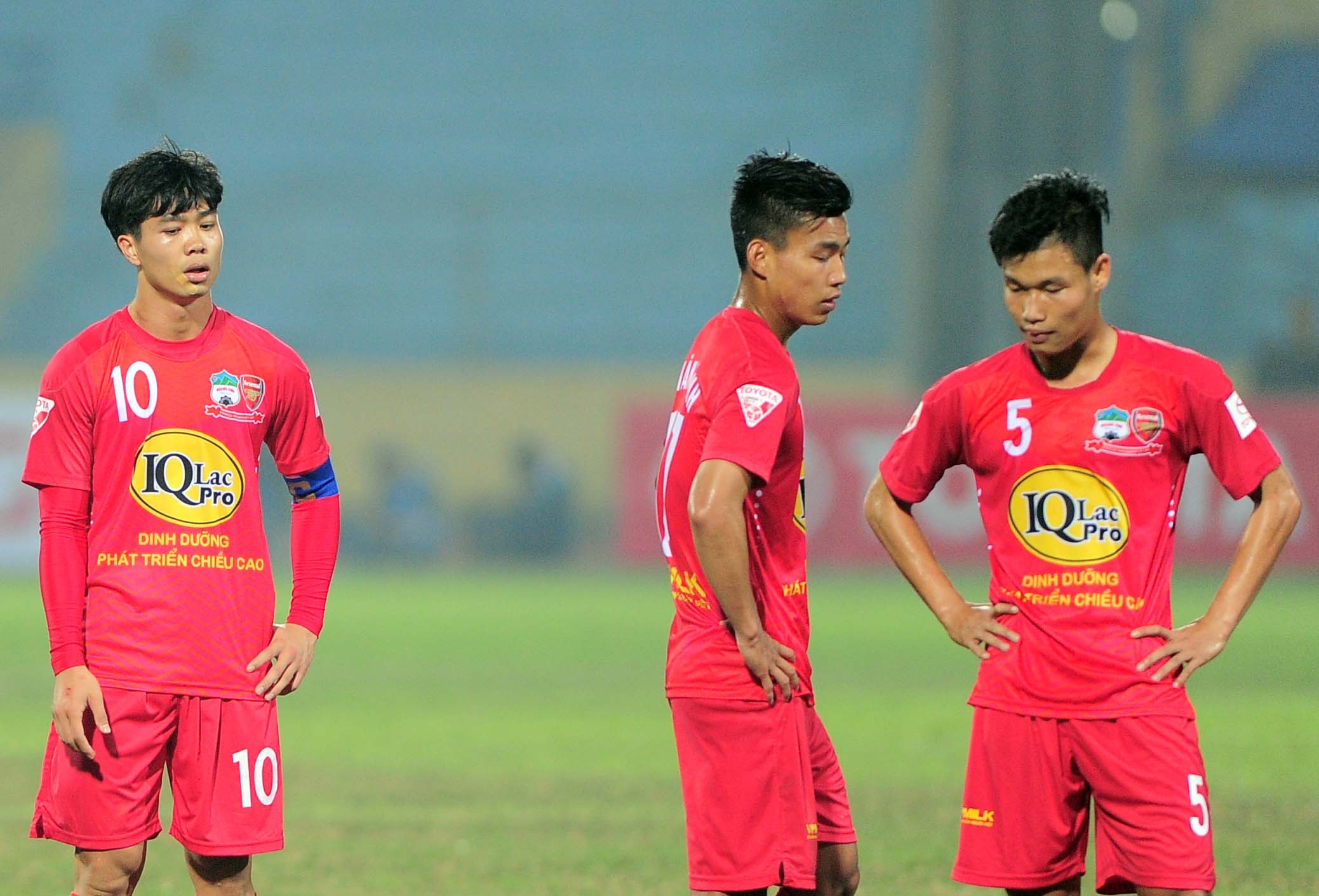 HAGL va ao vong bay tren doi canh Cong Phuong, Tuan Anh… hinh anh