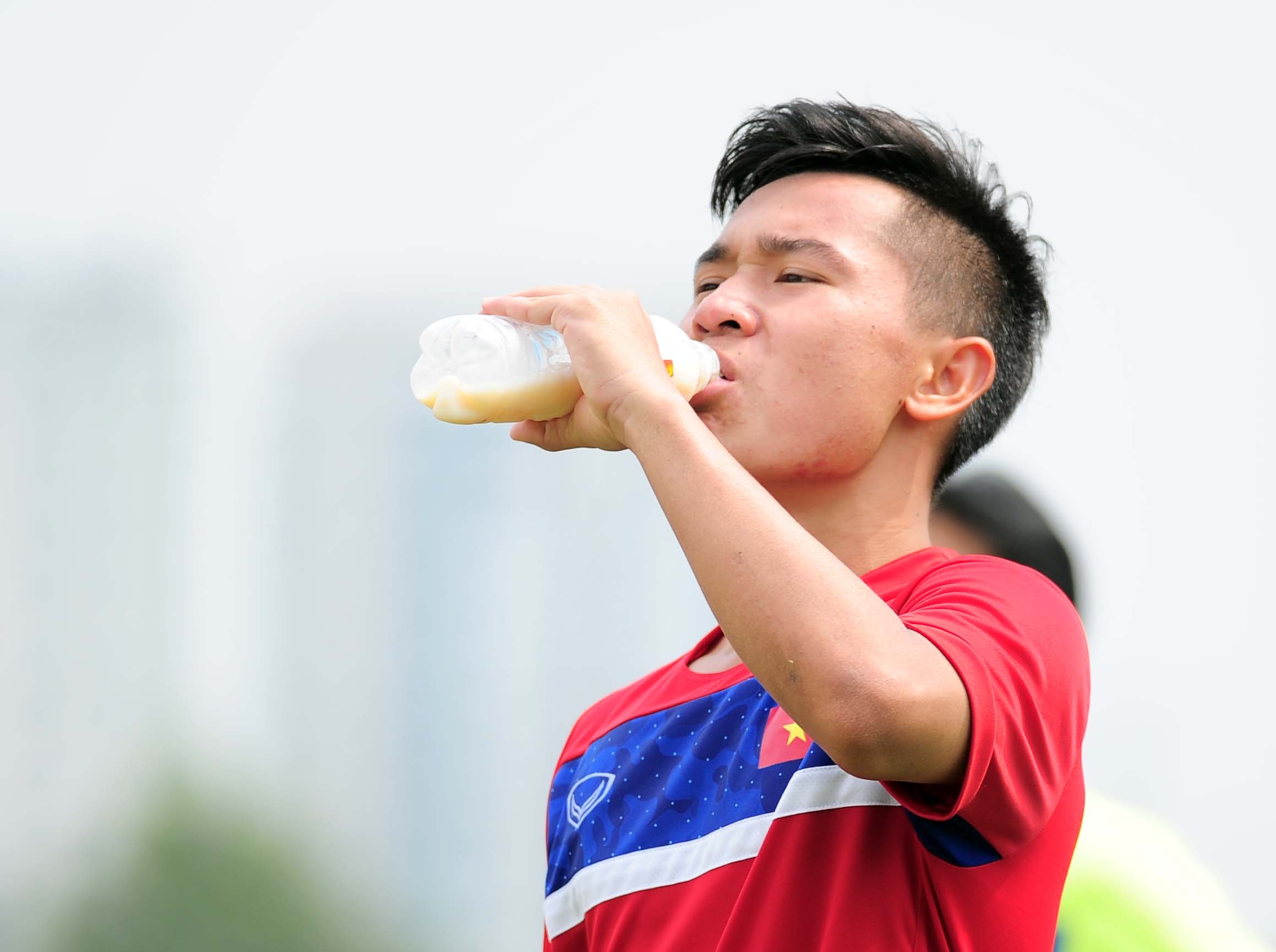 U20 Viet Nam tap the luc anh 12