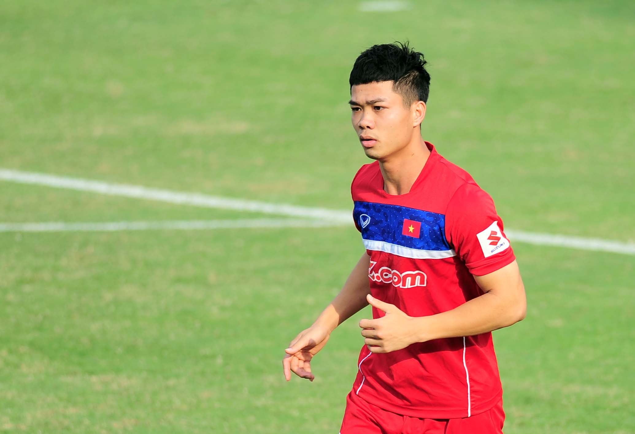 Tuan Anh, Cong Phuong bat luc truoc doi hang Nhat Viettel hinh anh