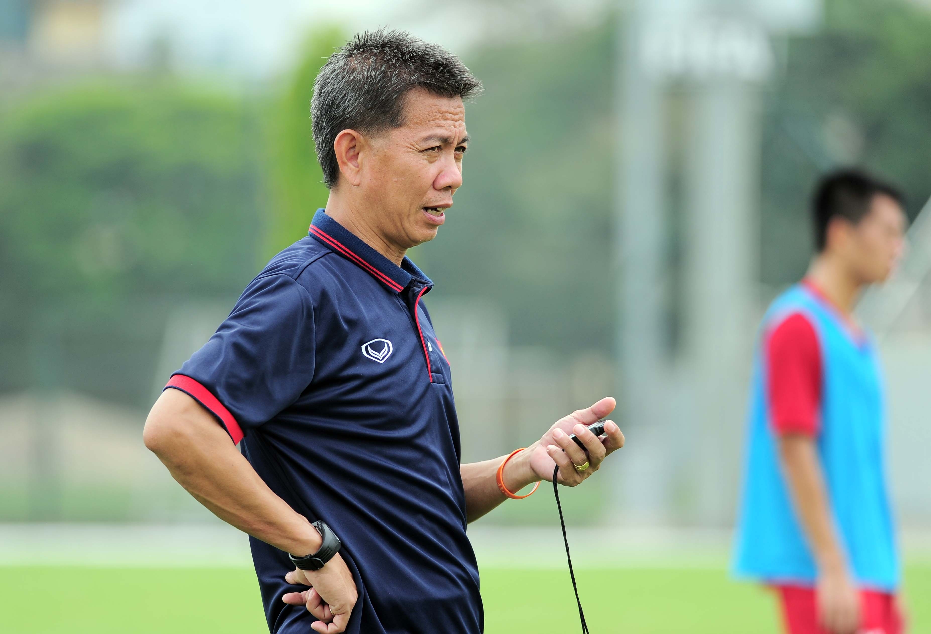 HLV Hoang Anh Tuan va ganh nang cua… Miura hinh anh