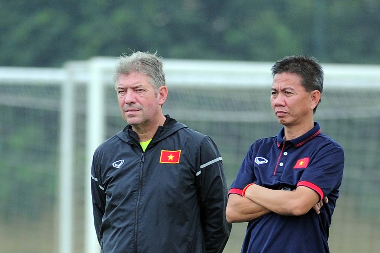 U20 Viet Nam va nhung bon be truoc gio khai cuoc hinh anh